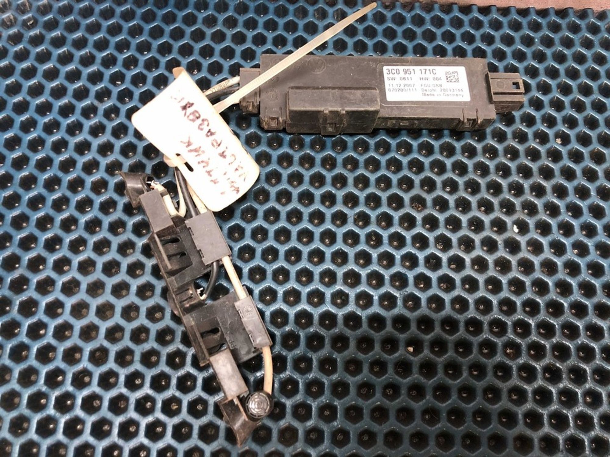 3C0951171C Датчик объема Volkswagen Passat B6, 700 рублей, Нижний Новгород