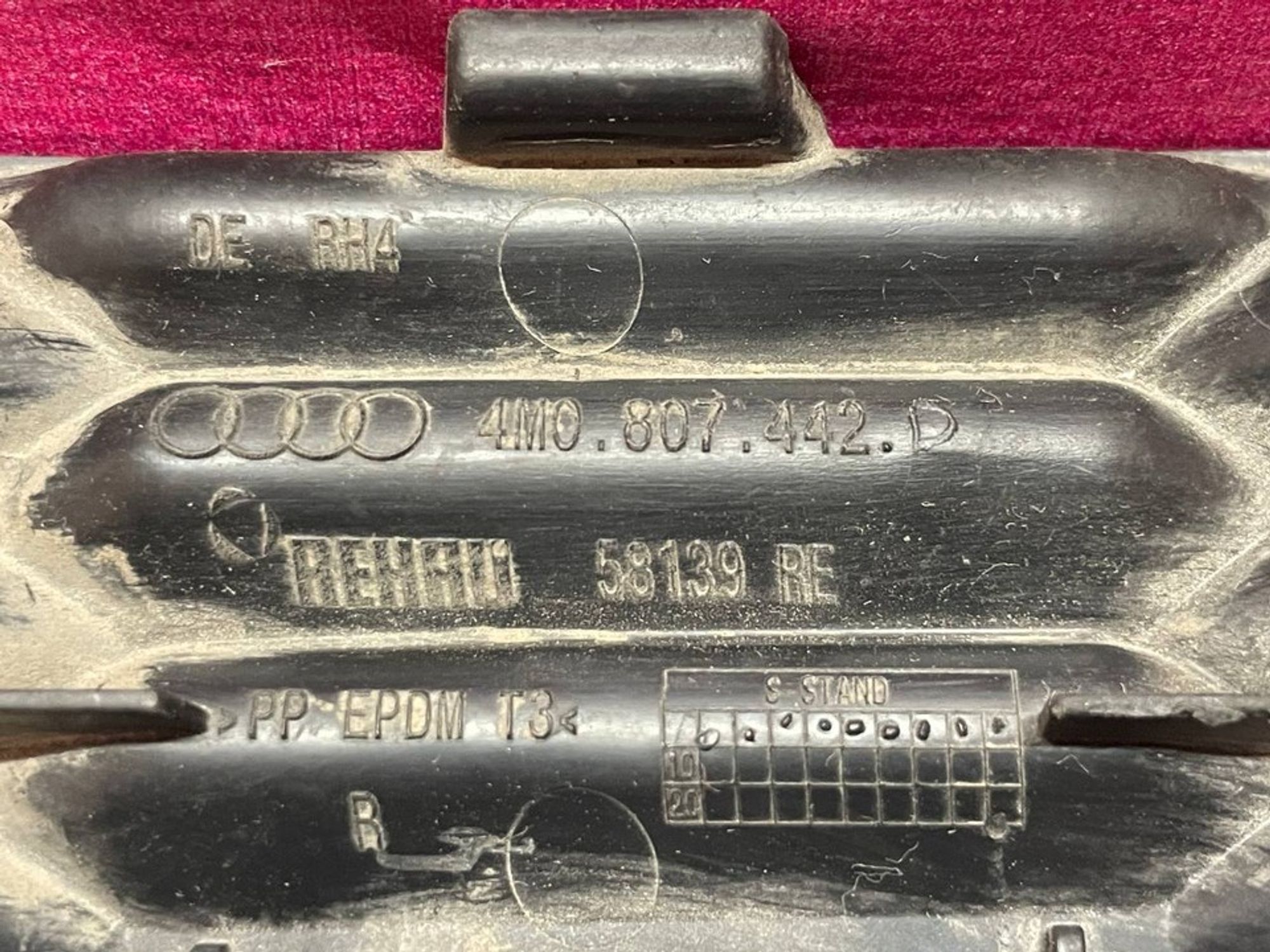 4M0807442D Заглушка заднего бампера правая R Audi Q7 4M, 1200 рублей, Нижний Новгород