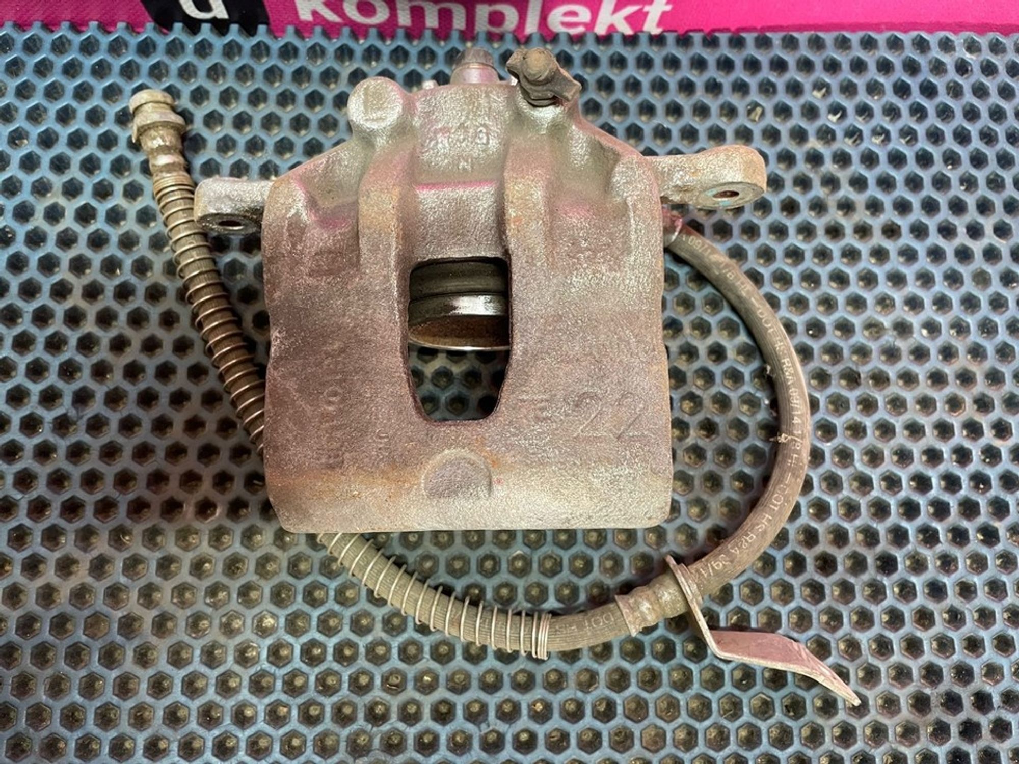 581104L000 Суппорт передний левый L Hyundai Solaris I, 1000 рублей, Нижний Новгород