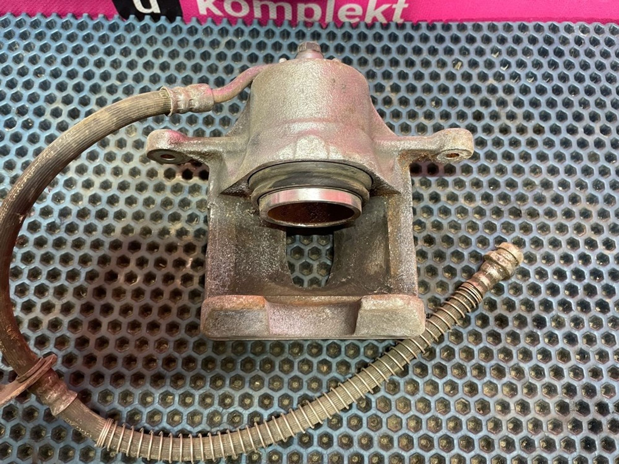 581104L000 Суппорт передний левый L Hyundai Solaris I, 1000 рублей, Нижний Новгород