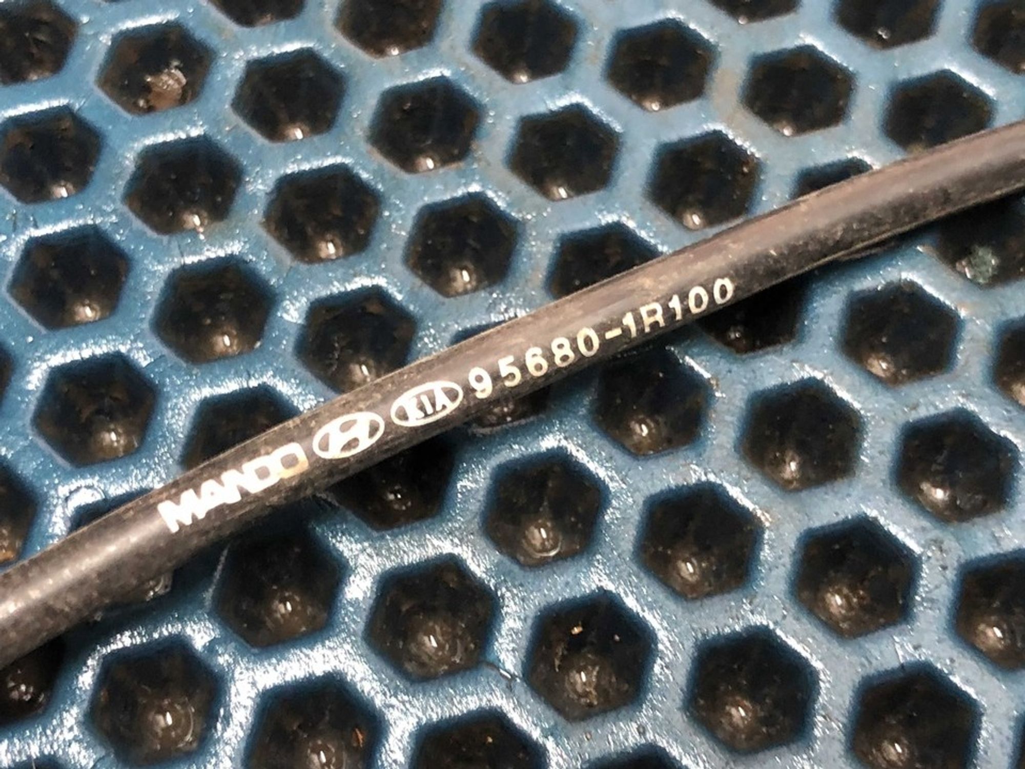 956801R100 Датчик ABS задний левый L Hyundai Solaris I, 800 рублей, Нижний Новгород