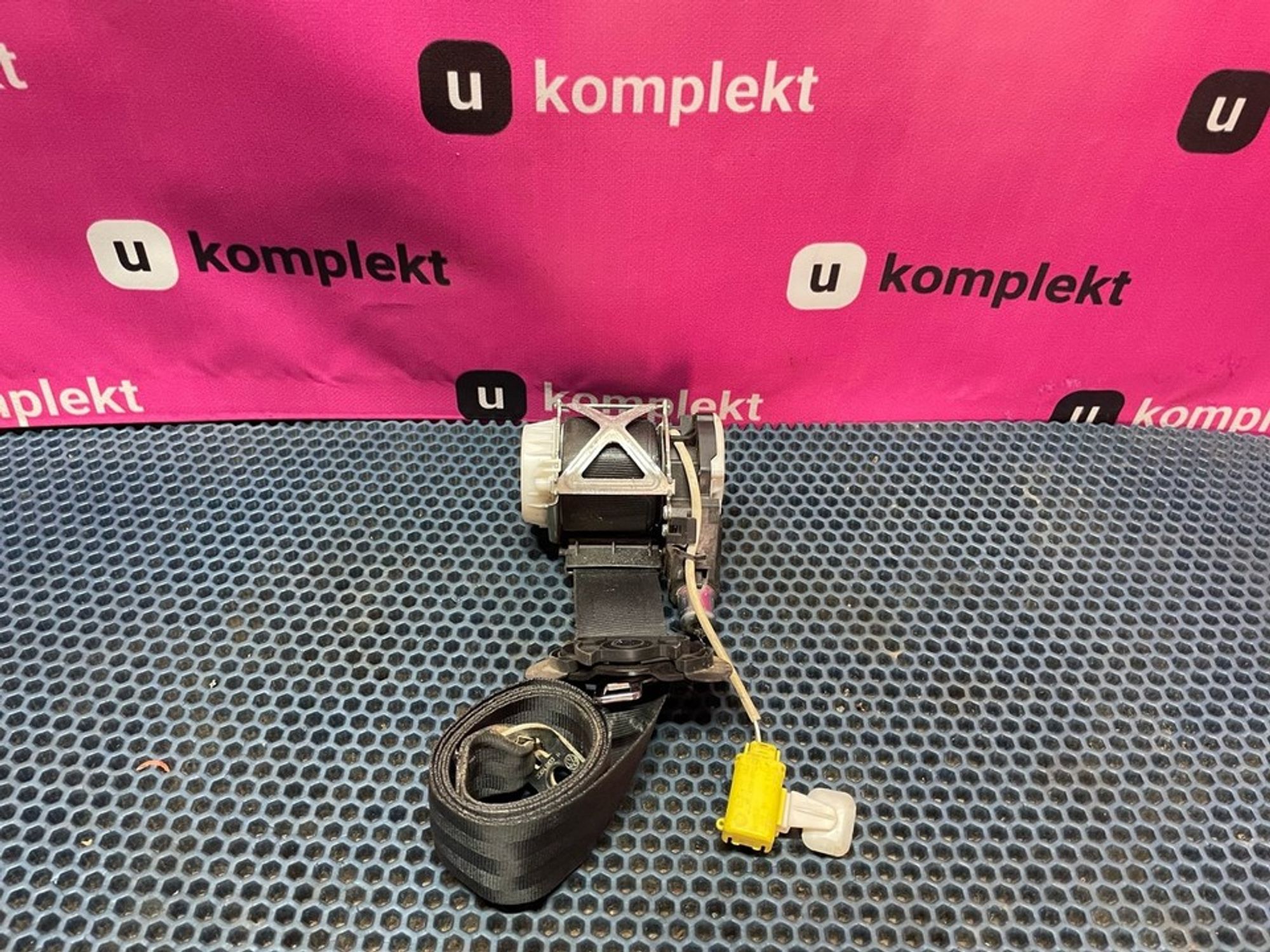 3C1857705 Ремень безопасности передний левый L Volkswagen Passat B6, 2500 рублей, Нижний Новгород