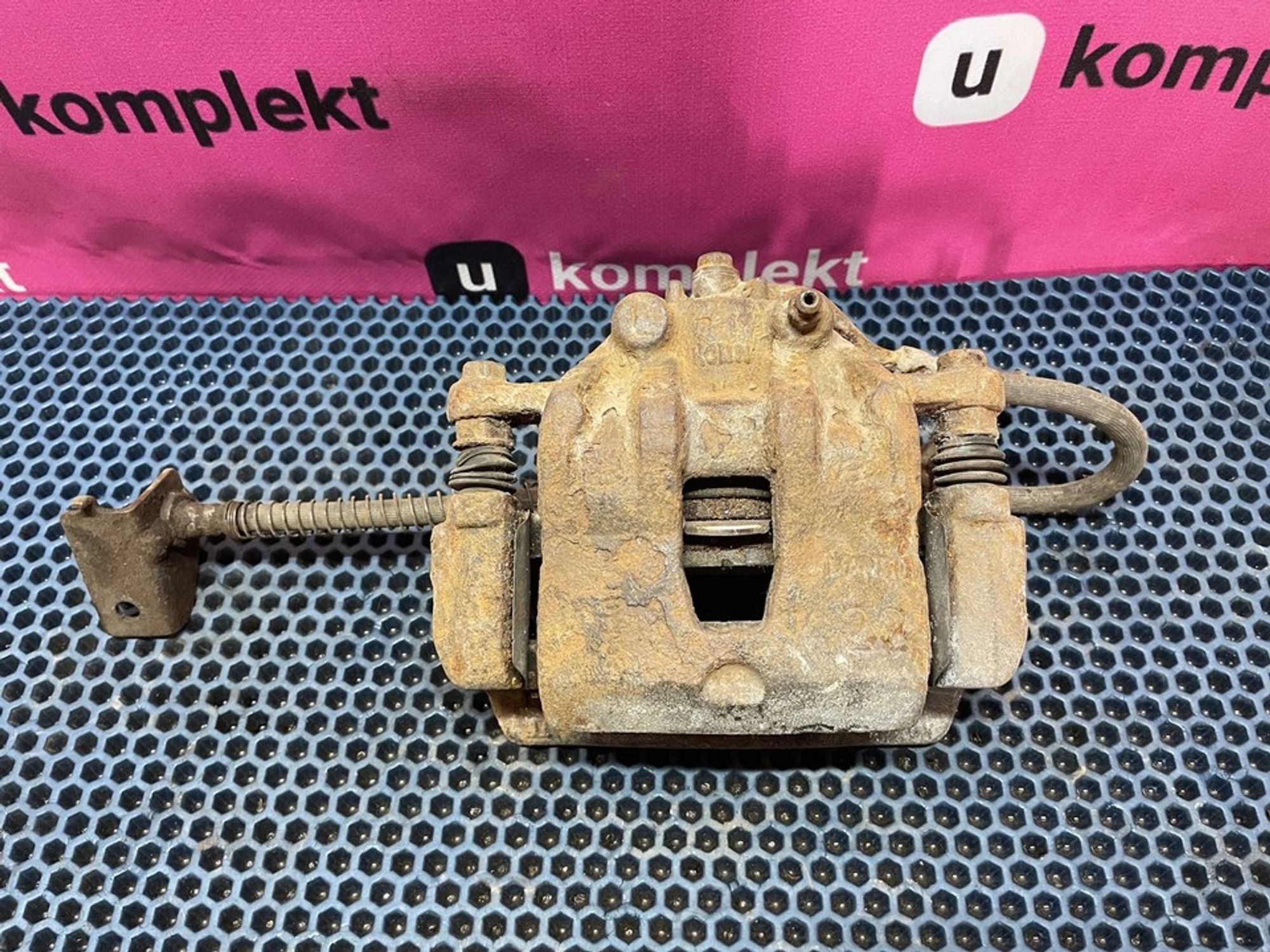 581104L000 Суппорт передний левый L Hyundai Solaris I, 1800 рублей, Нижний Новгород