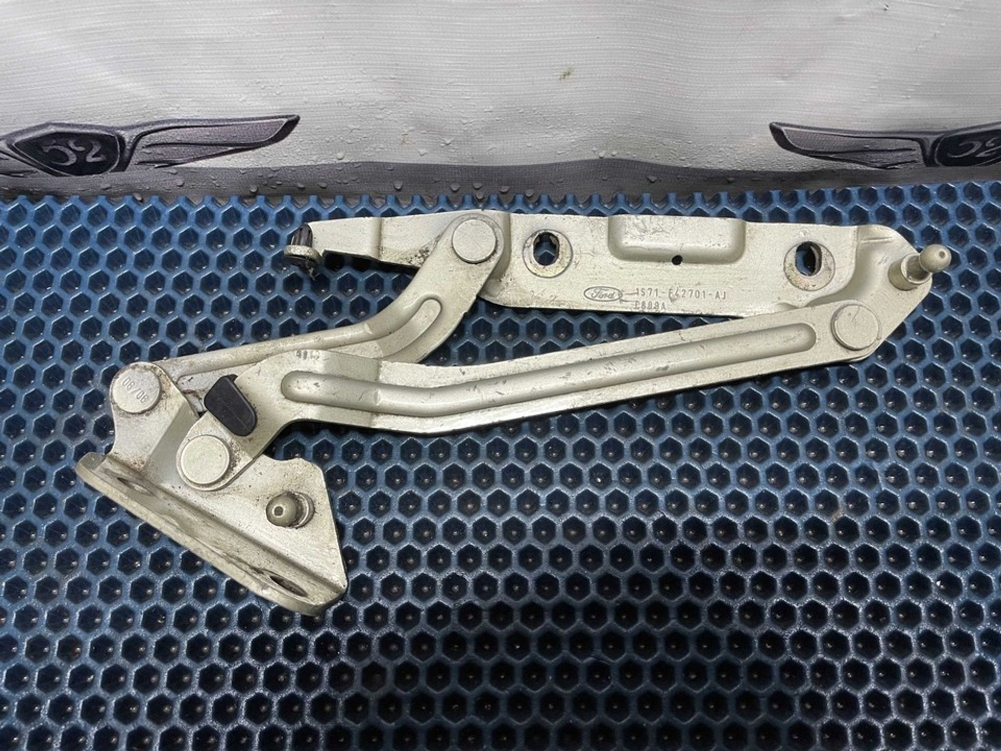 1S71F42701 Петля крышки багажника левая L Ford Mondeo III, 900 рублей, Нижний Новгород