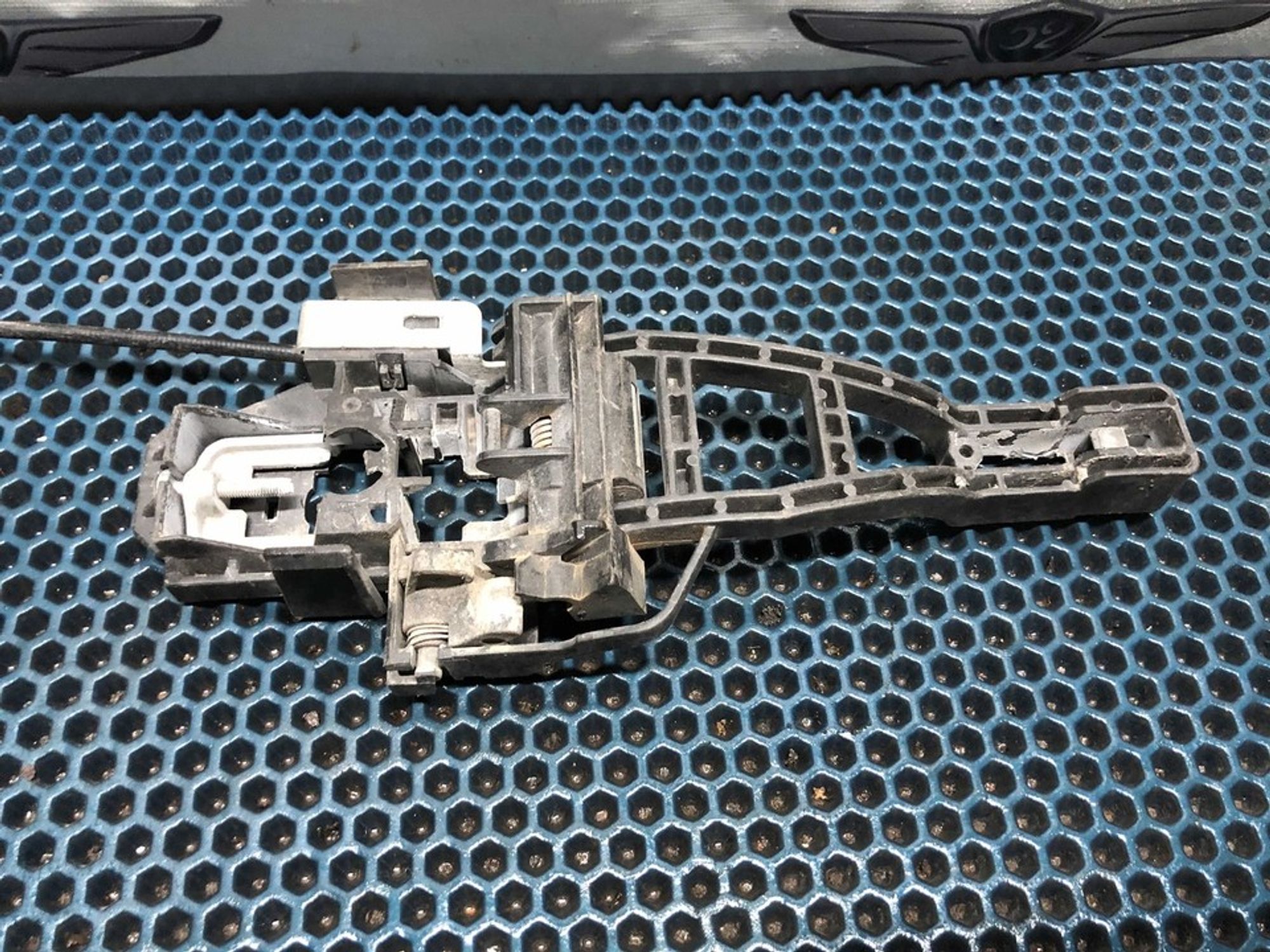 4M51A266B22AD Кронштейн ручки двери наружней правой R Ford Focus II, 700 рублей, Нижний Новгород