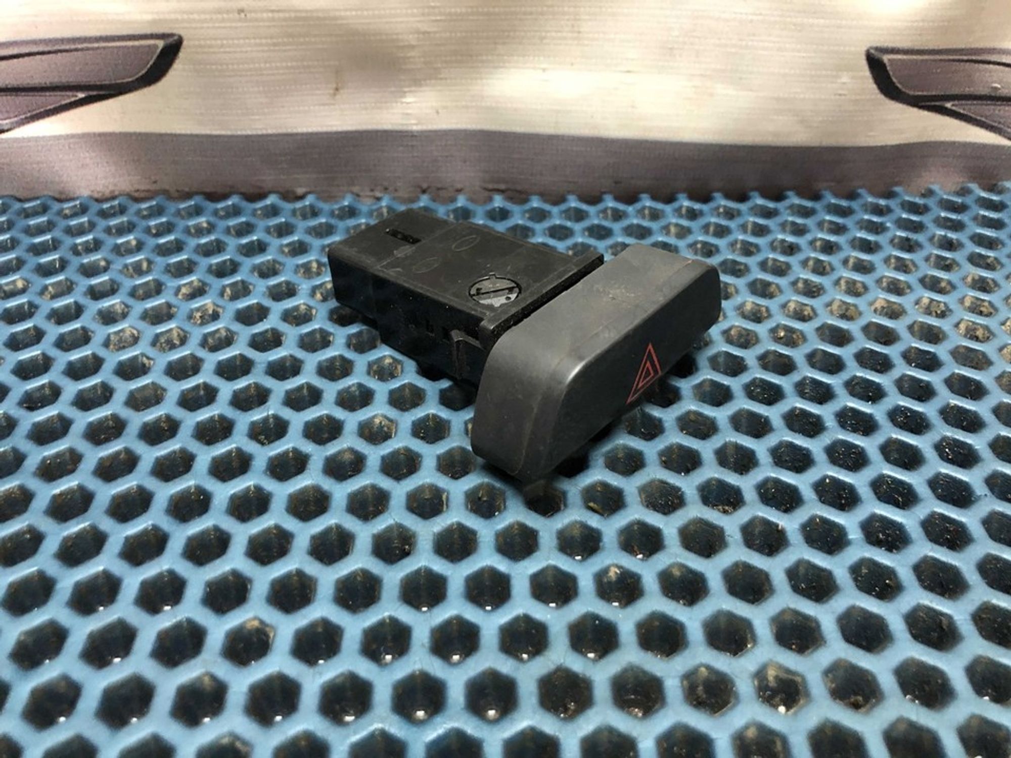 937902H000 Кнопка аварийной сигнализации, 500 рублей, Нижний Новгород