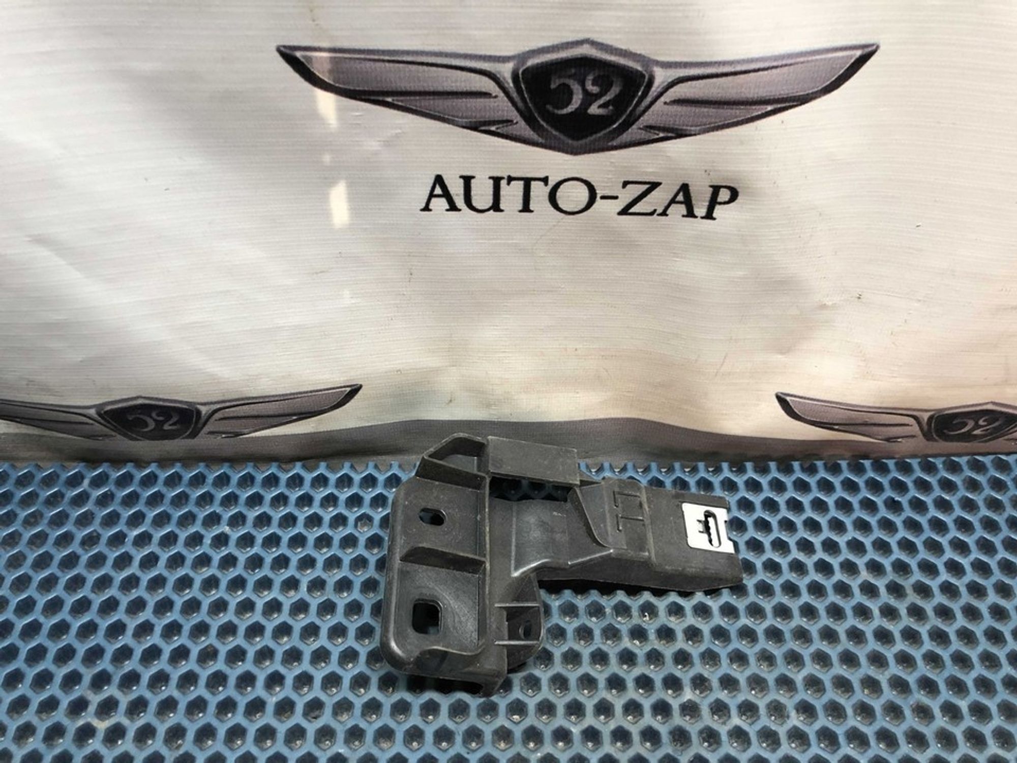 3C1863143 Кронштейн центральной консоли Volkswagen Passat B6, 500 рублей, Нижний Новгород