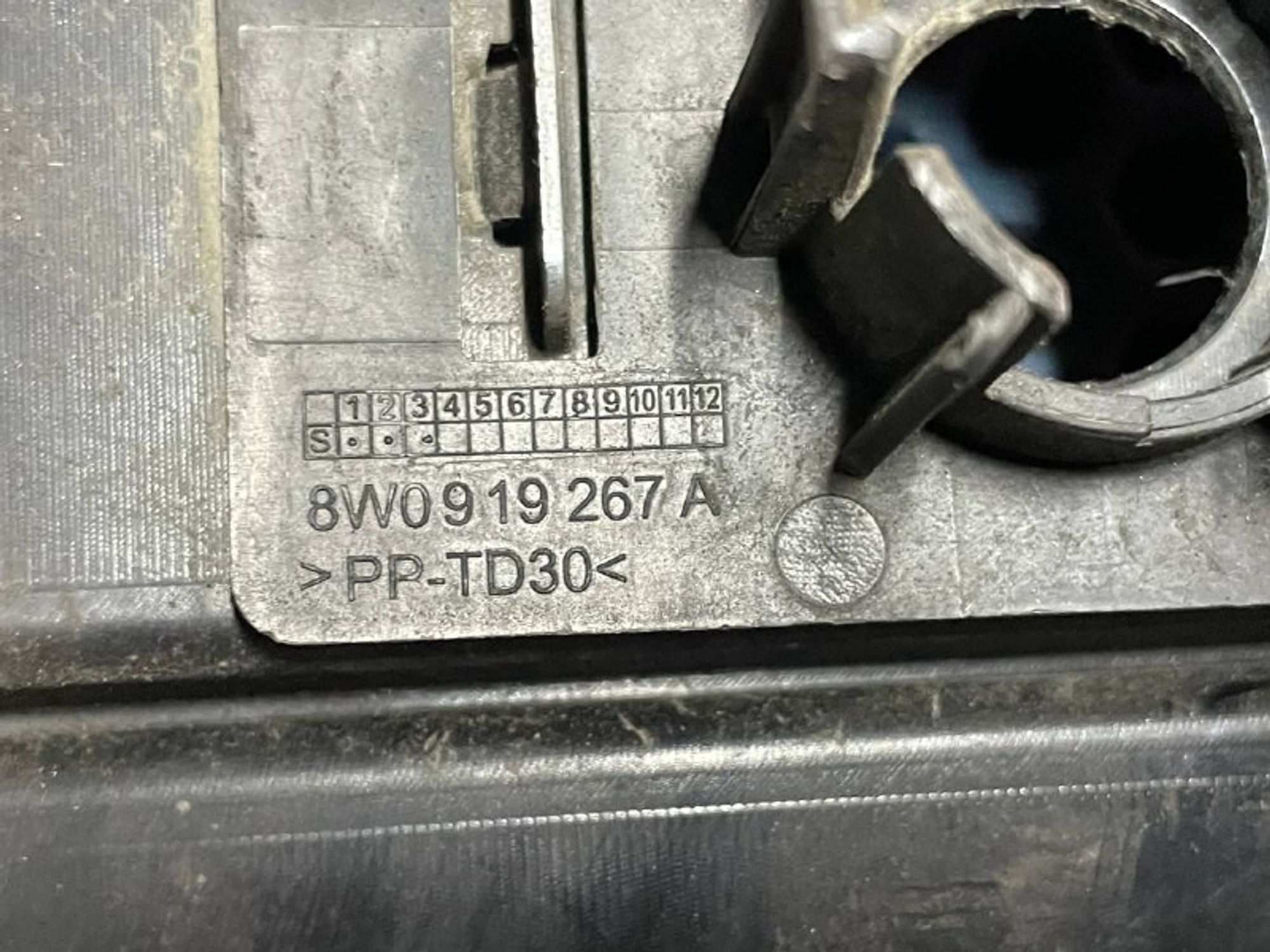 8W0853651A Решетка радиатора Audi A4 B9, 2700 рублей, Нижний Новгород