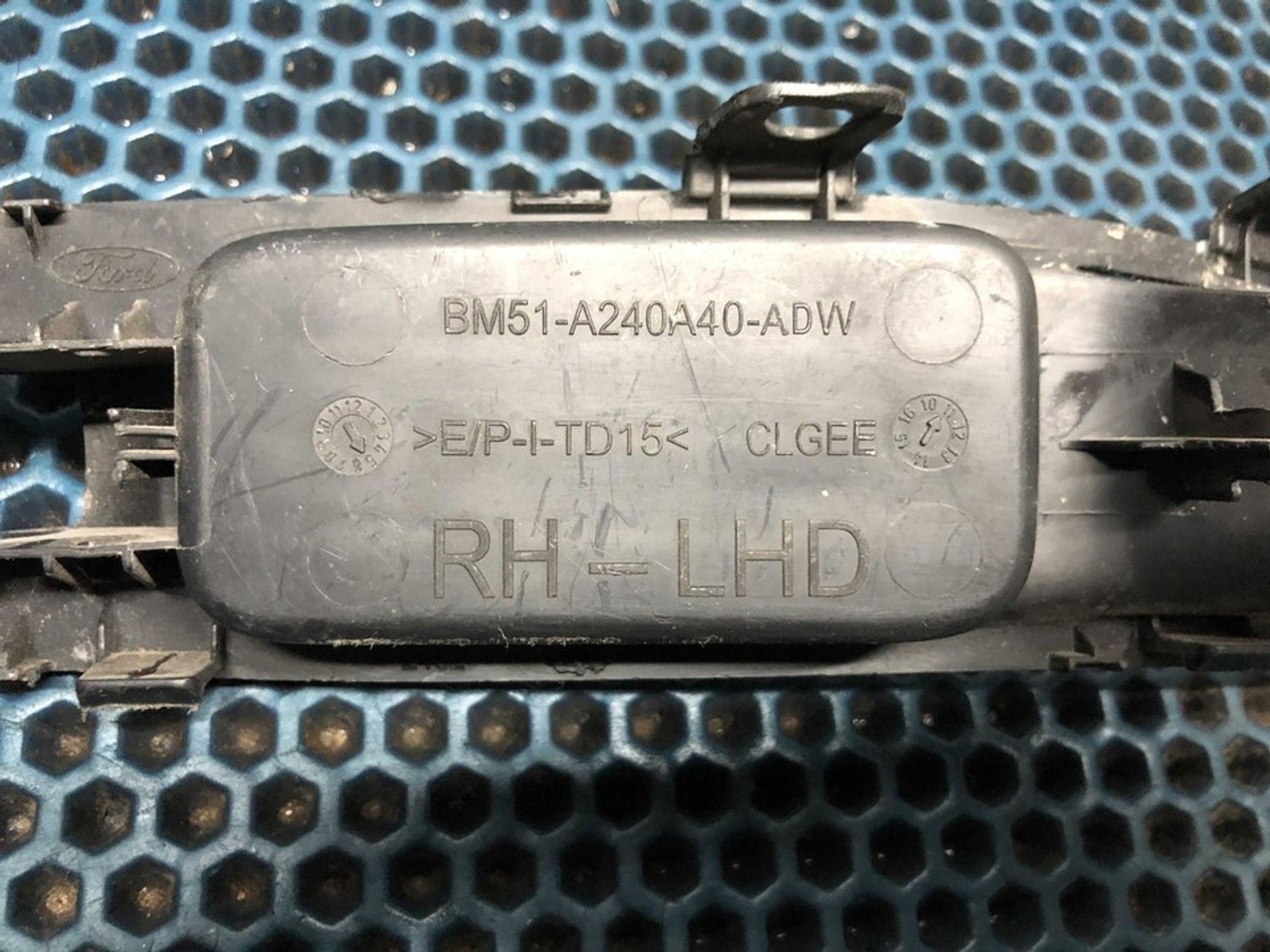 BM51A240A40 Накладка под кнопку стеклоподъемника правая R Ford Focus III, 400 рублей, Нижний Новгород