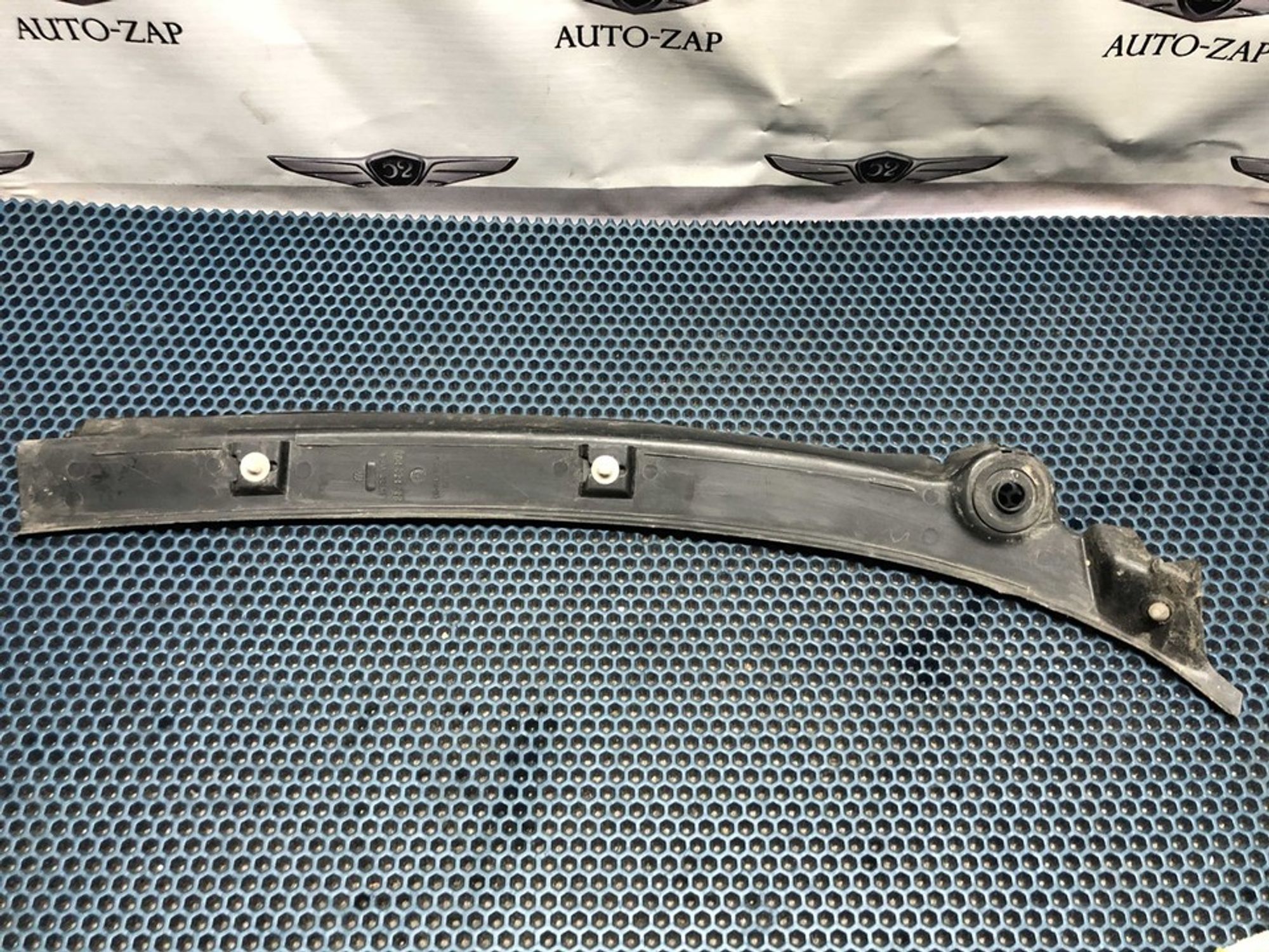 357853829 Решетка стеклоочистителя (планка под лобовое стекло) Volkswagen Passat B3, 1000 рублей, Нижний Новгород