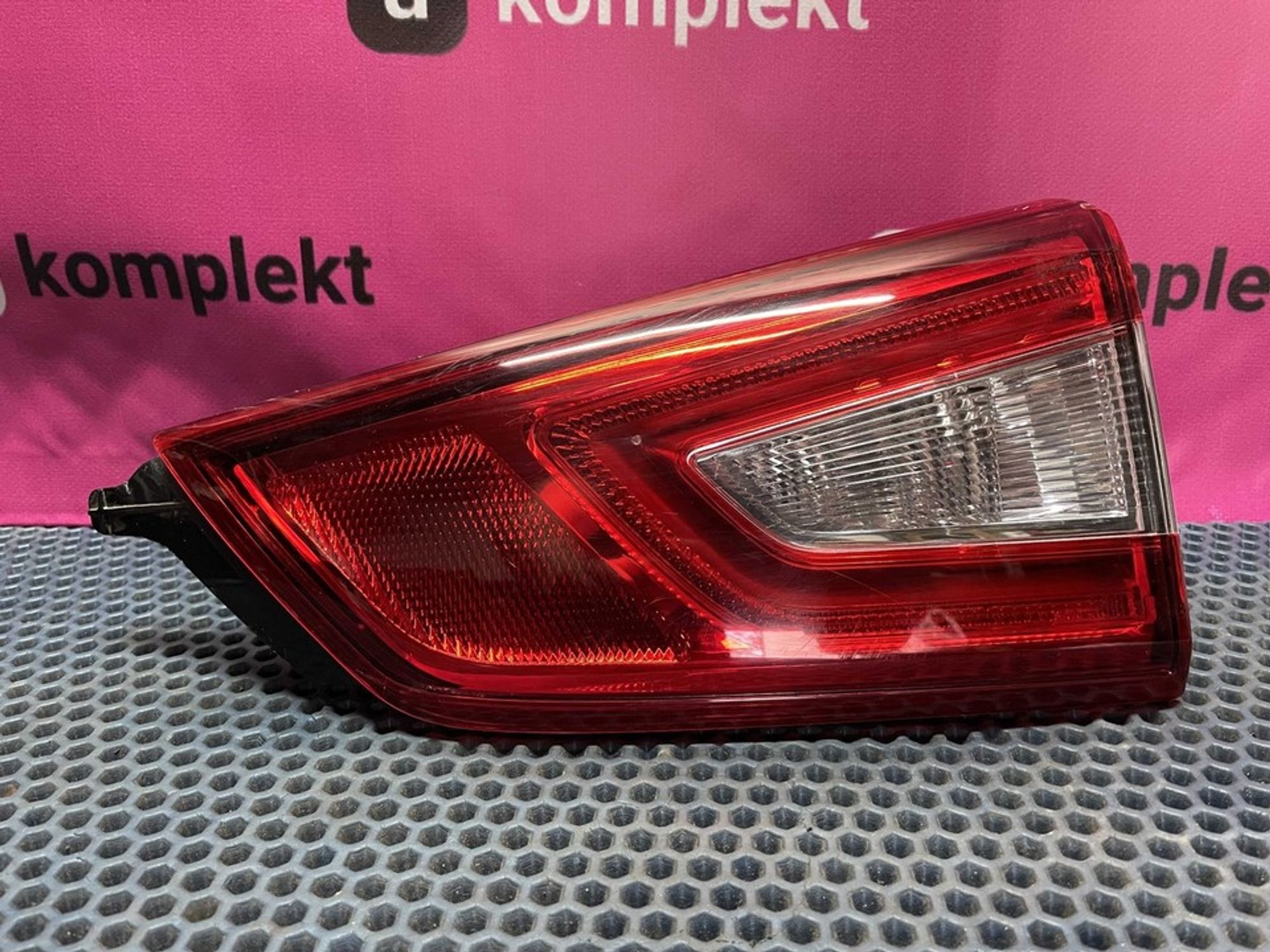 26550HV55A Фонарь внутренний задний правый R Nissan Qashqai J11, 2900 рублей, Нижний Новгород