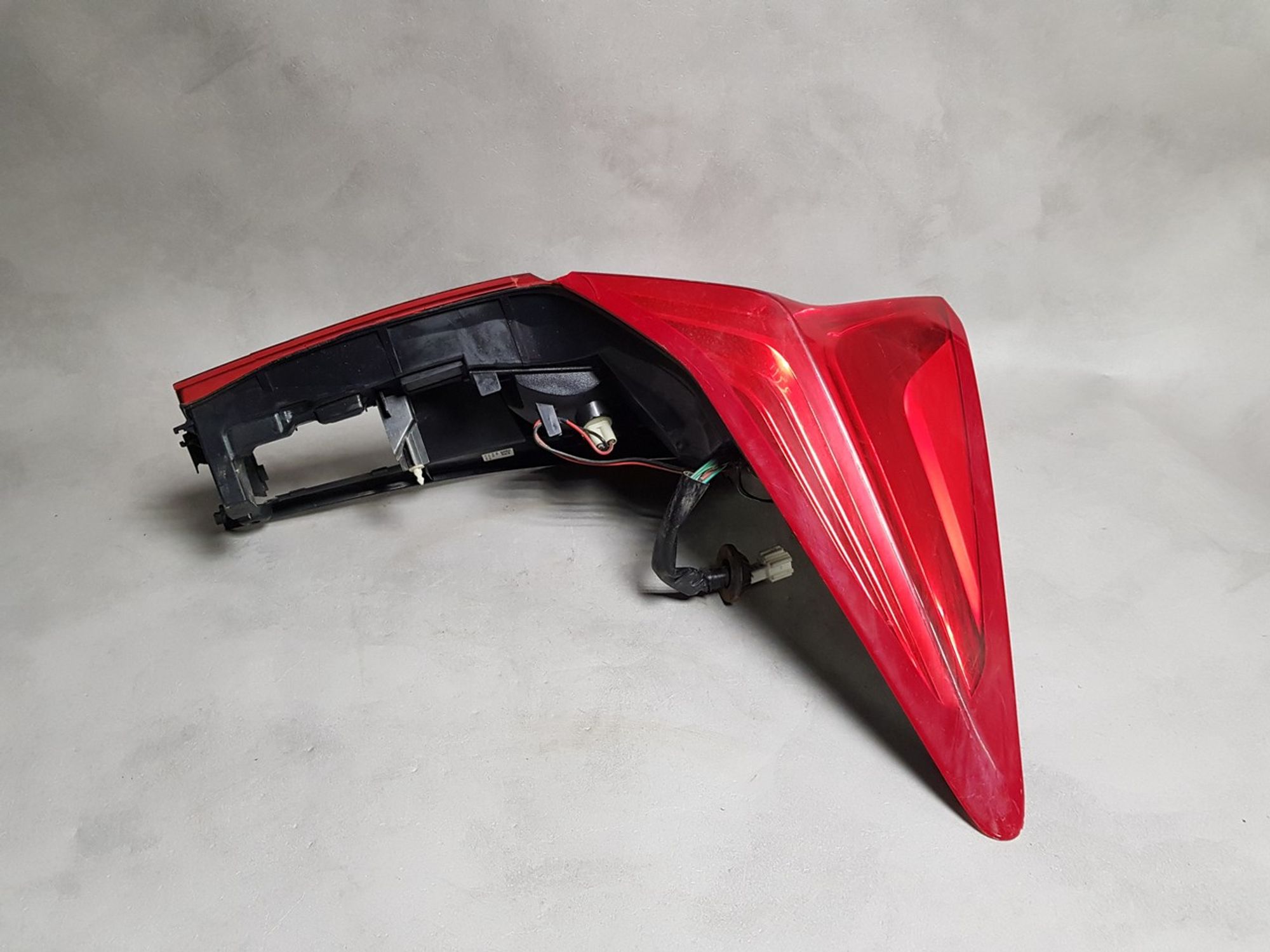 8330A990 Фонарь задний правый R Mitsubishi Montero Sport II, 1900 рублей, Нижний Новгород