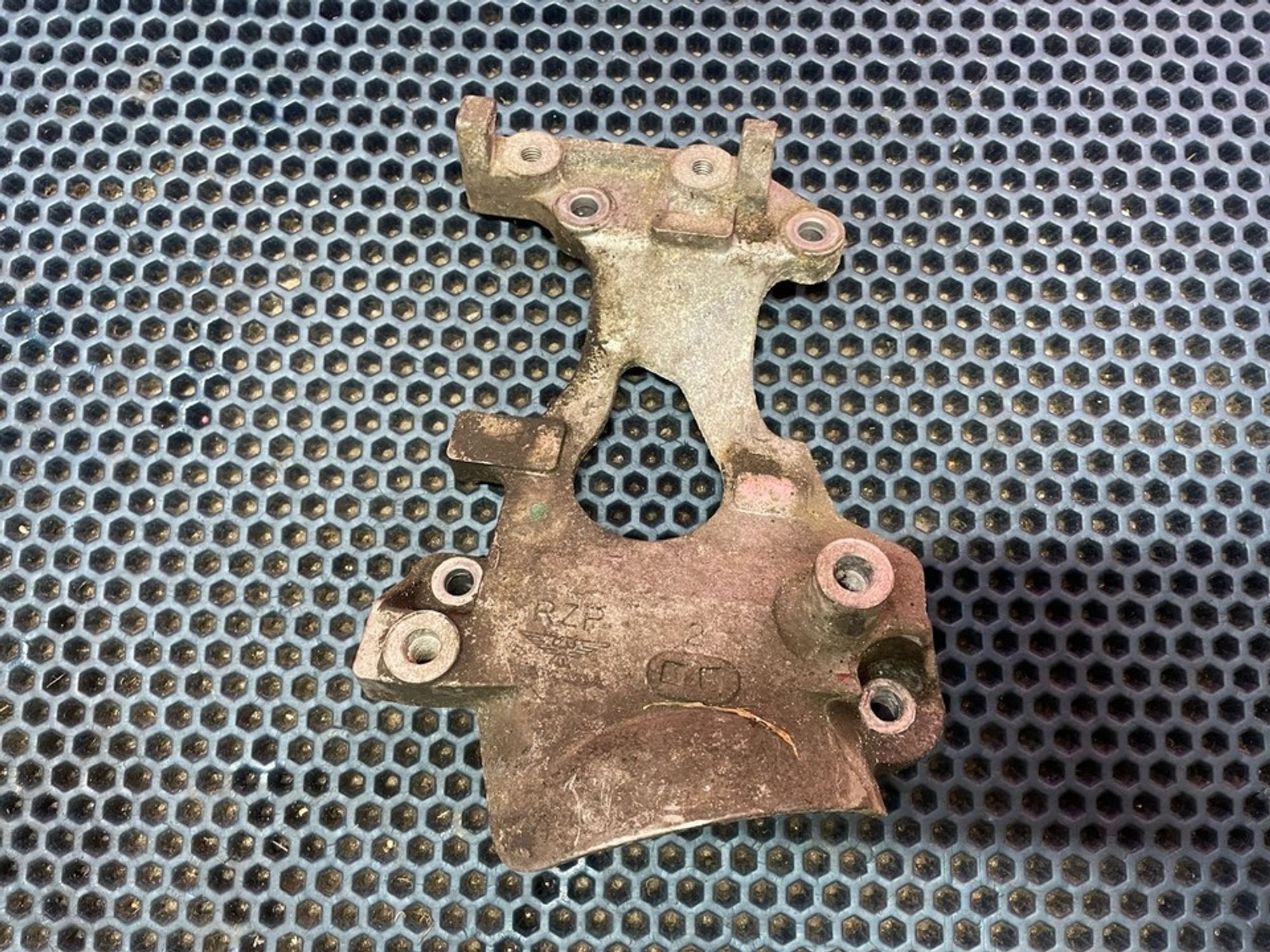 38930RSAE00 Кронштейн кондиционера Honda Civic VIII, 900 рублей, Нижний Новгород