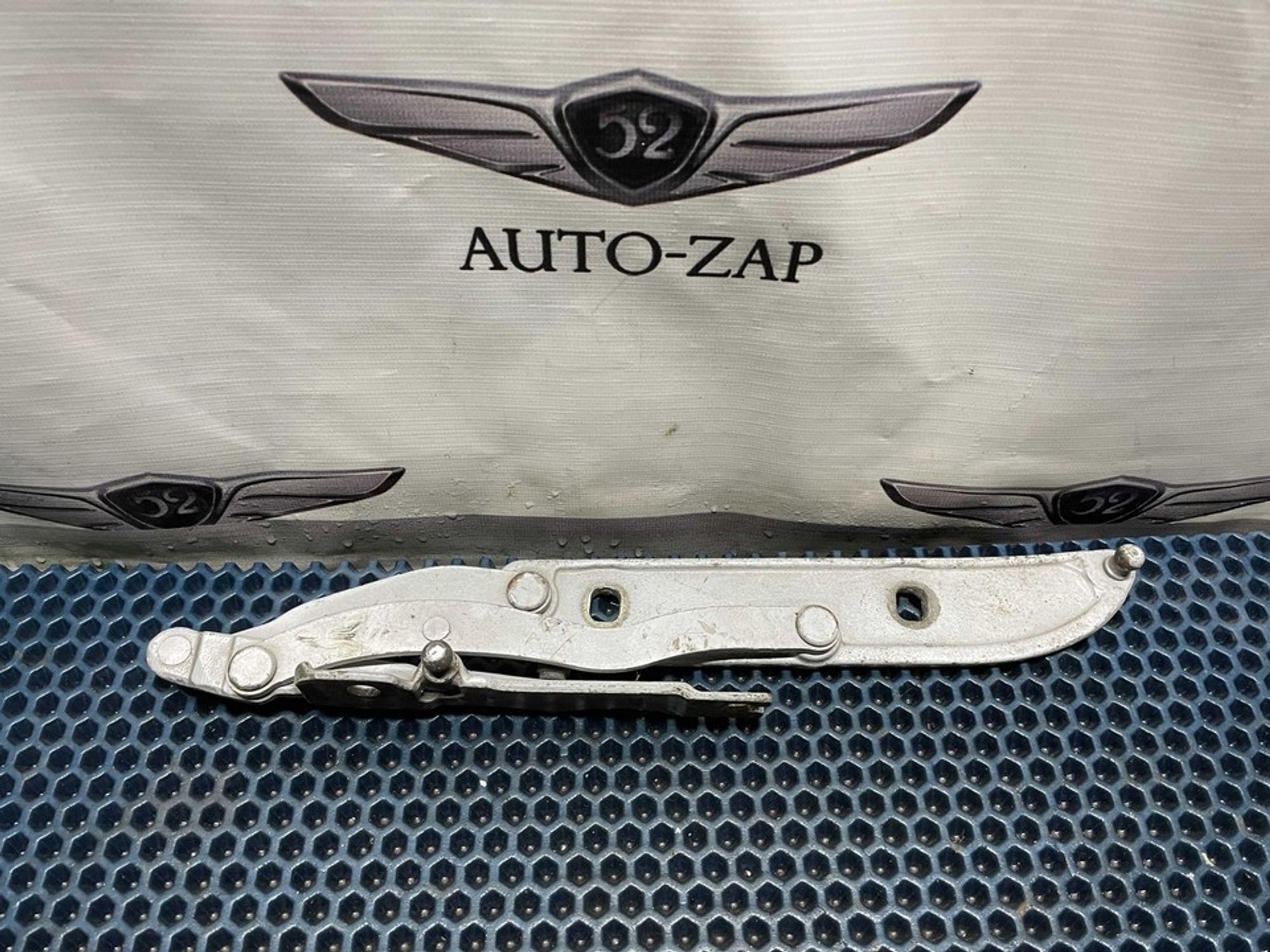 41628220073 Петля крышки багажника левая L BMW 3 E46, 900 рублей, Нижний Новгород