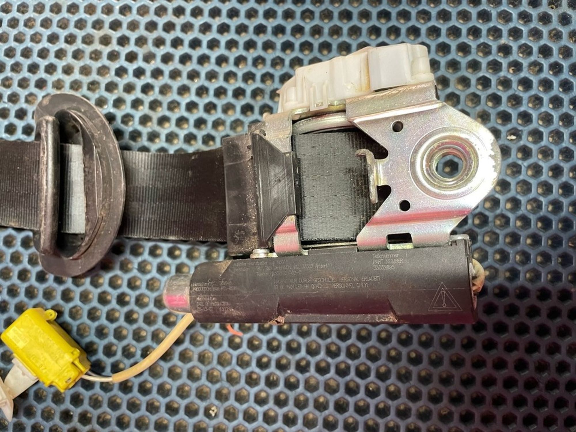 3C1857706 Ремень безопасности передний правый R Volkswagen Passat B6, 2500 рублей, Нижний Новгород