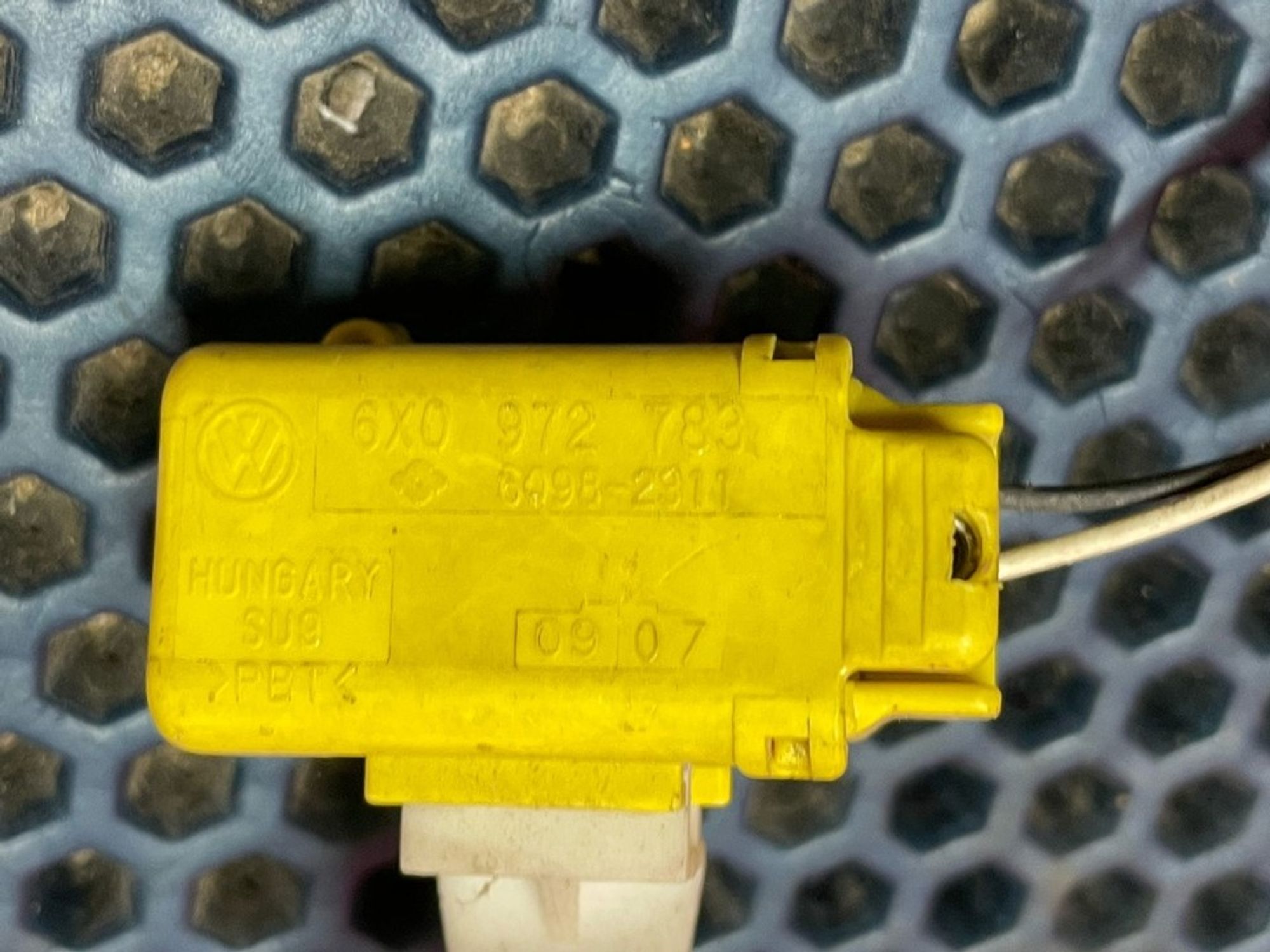 3C1857706 Ремень безопасности передний правый R Volkswagen Passat B6, 2500 рублей, Нижний Новгород