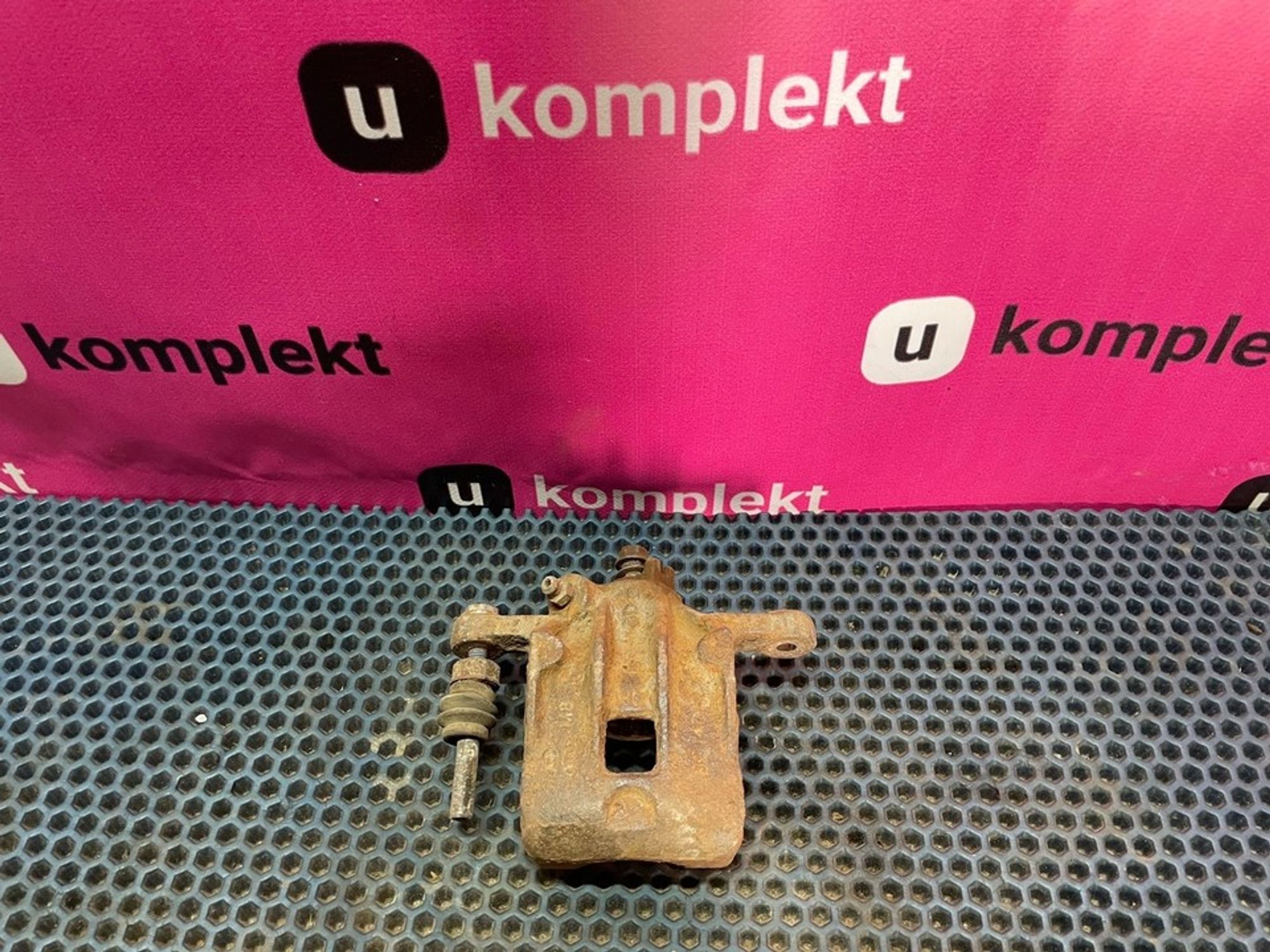 582102H300 Суппорт задний левый L Hyundai Avante III, 800 рублей, Нижний Новгород