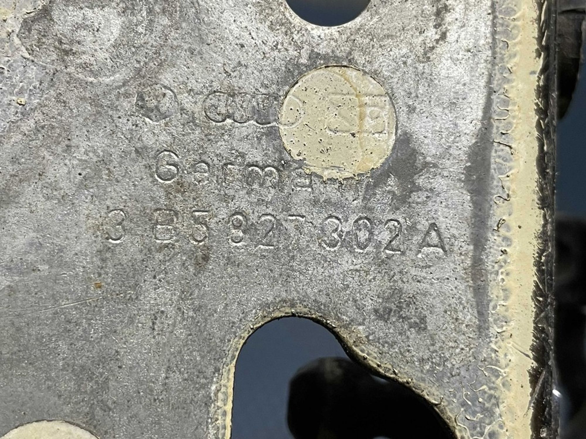 3B5827302A Петля крышки багажника правая R Volkswagen Passat B5, 600 рублей, Нижний Новгород