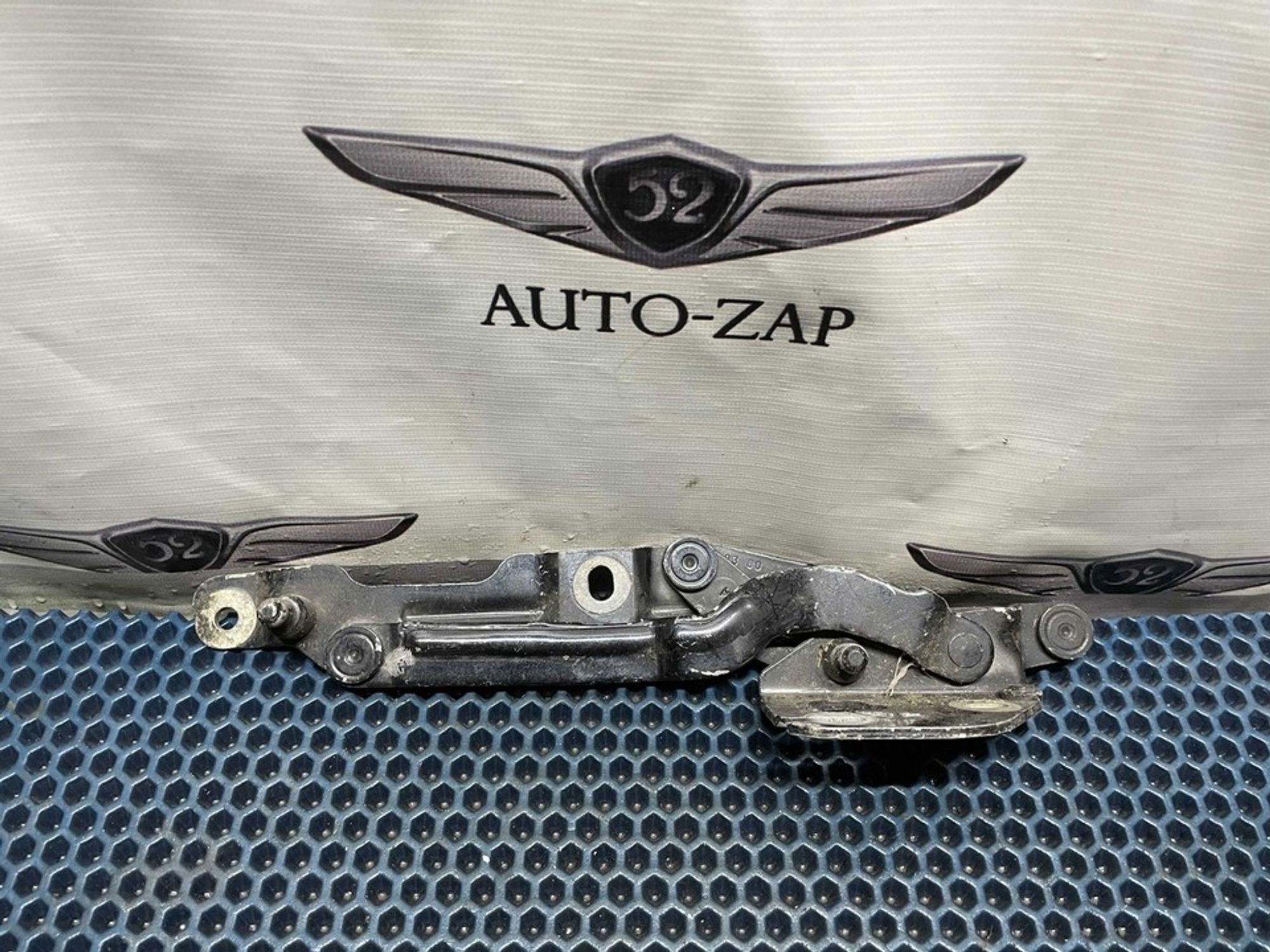 3B5827302A Петля крышки багажника правая R Volkswagen Passat B5, 600 рублей, Нижний Новгород