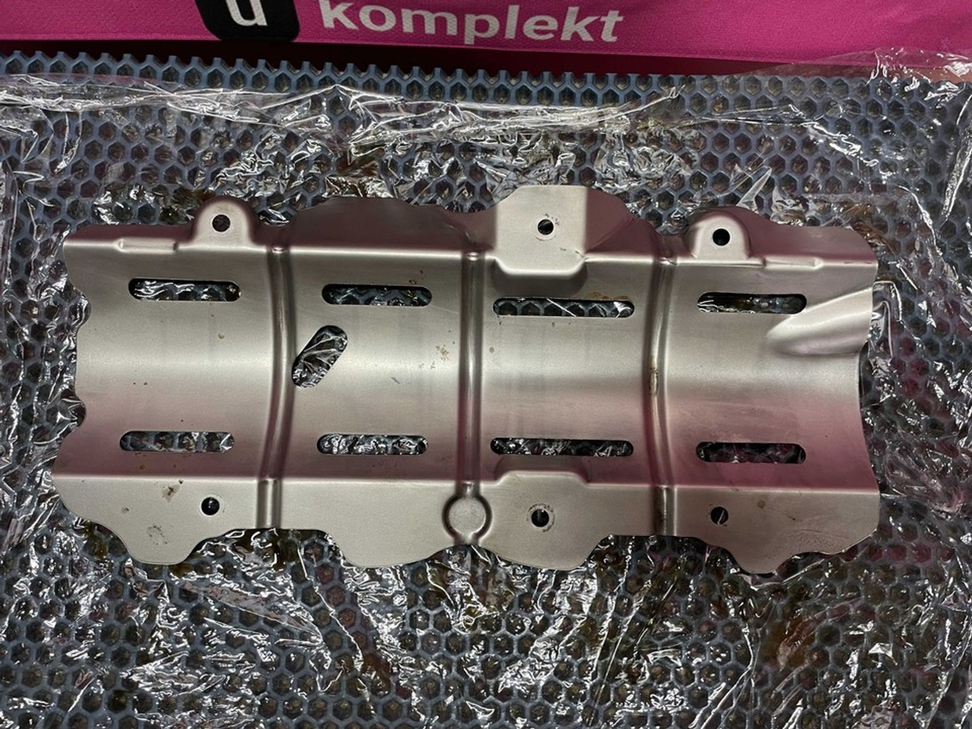 1813186 Маслоотражатель Ford Focus III, 800 рублей, Нижний Новгород