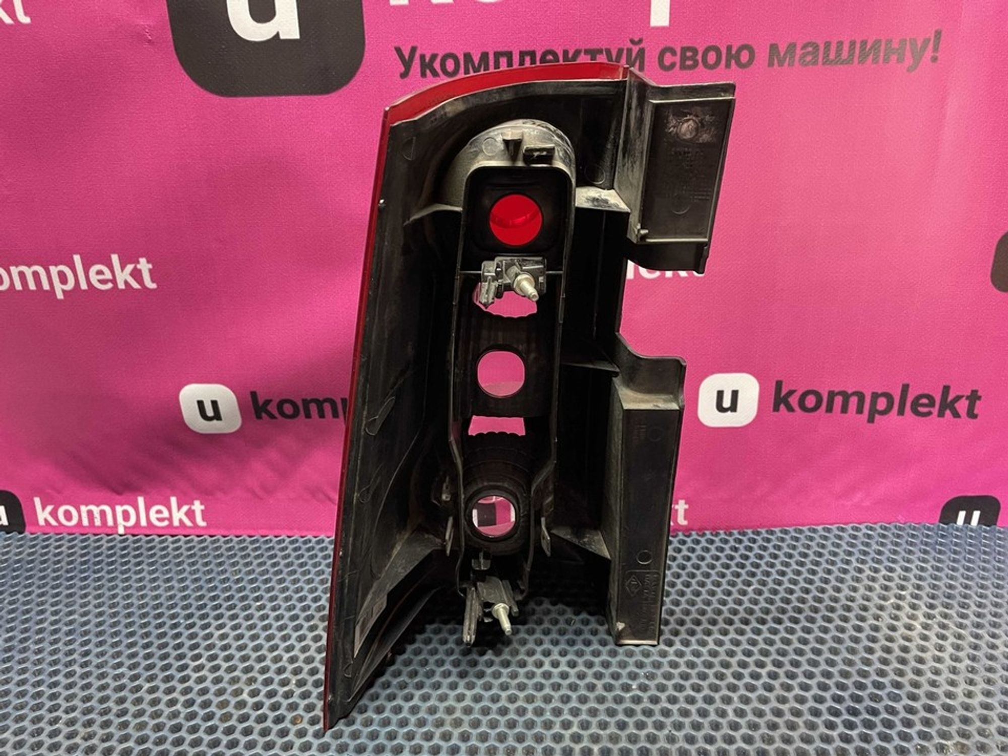 8200864610 Фонарь задний правый R Lada Largus, 600 рублей, Нижний Новгород