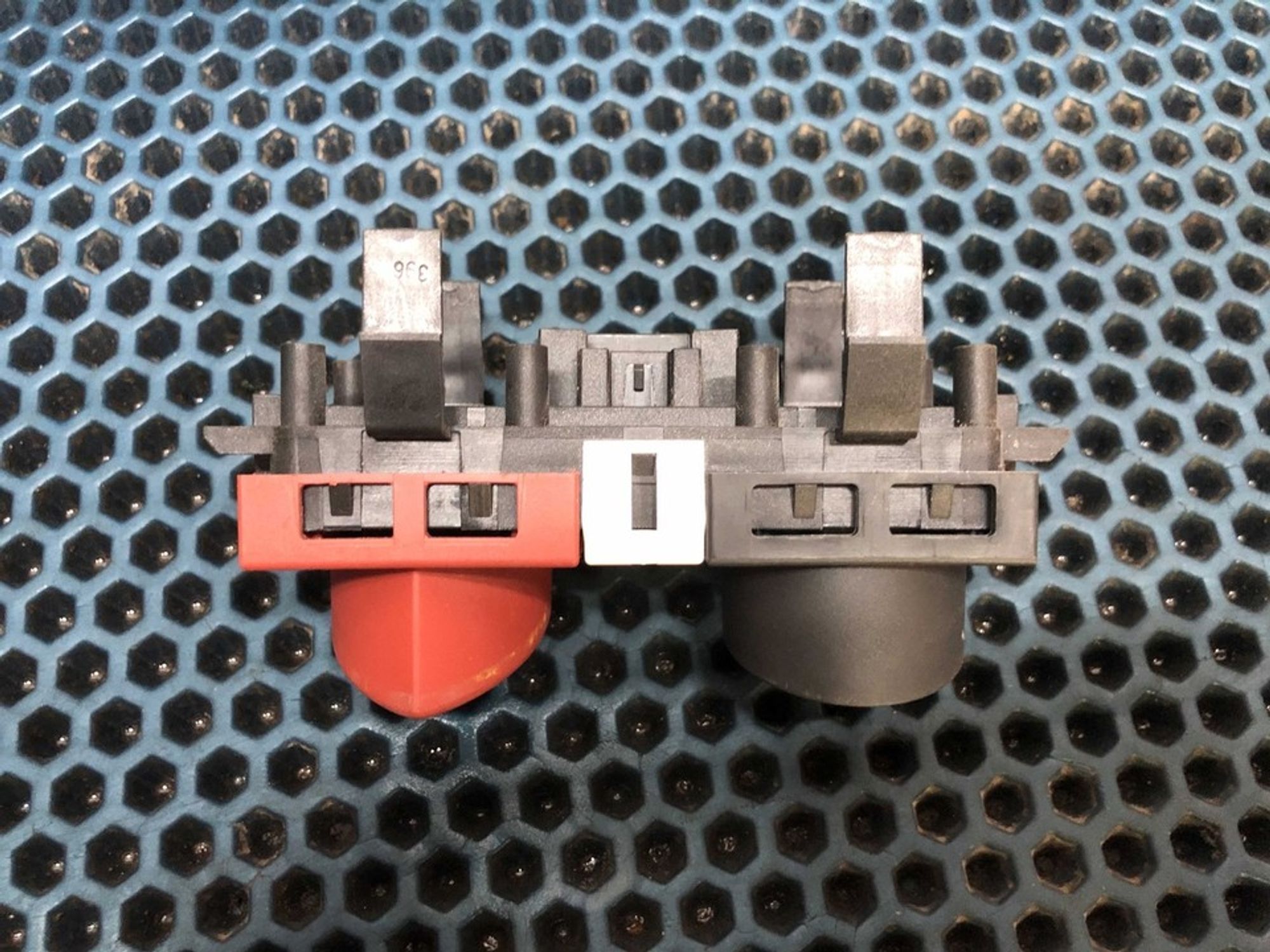 8200407415 Кнопка аварийной сигнализации Renault Megane II, 500 рублей, Нижний Новгород