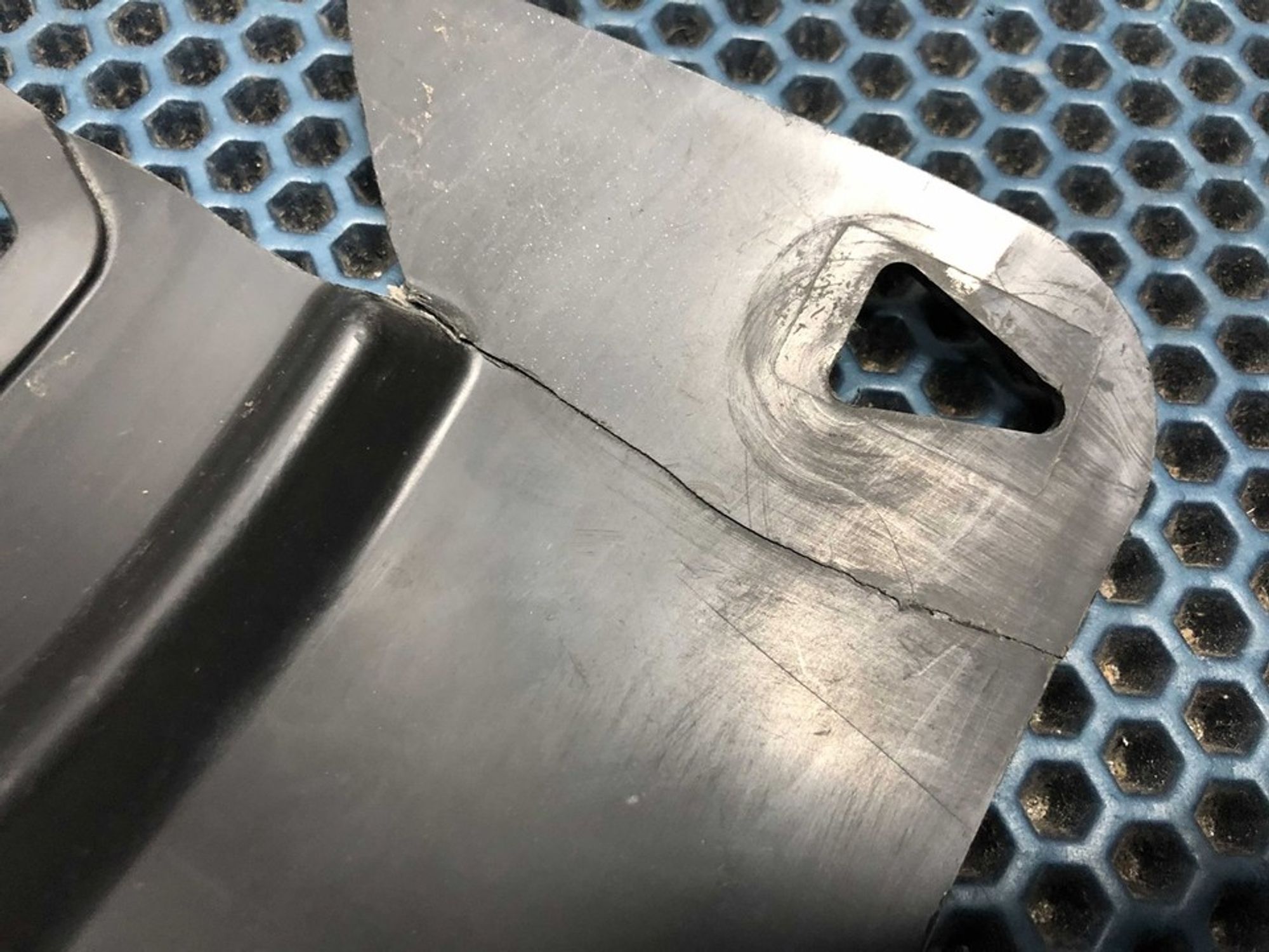 68148905AA Кронштейн Jeep Grand Cherokee WK2, 1000 рублей, Нижний Новгород