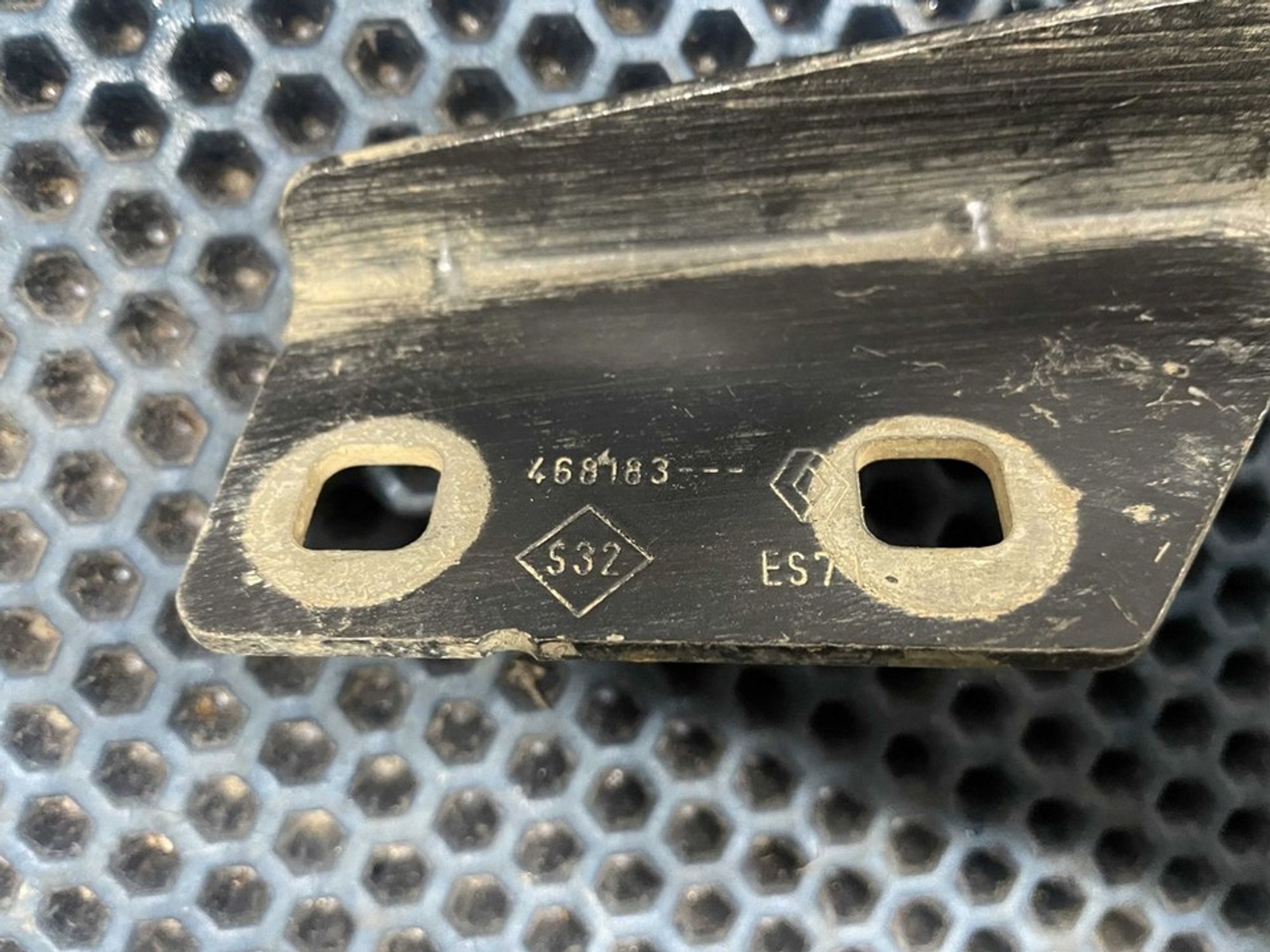 468183 Петля капота левая L Renault Megane II, 500 рублей, Нижний Новгород