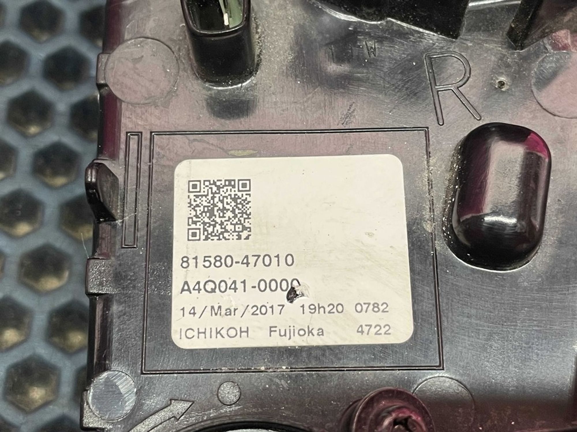 8158047010 Фонарь задний правый R Toyota Prius XW50, 2000 рублей, Нижний Новгород
