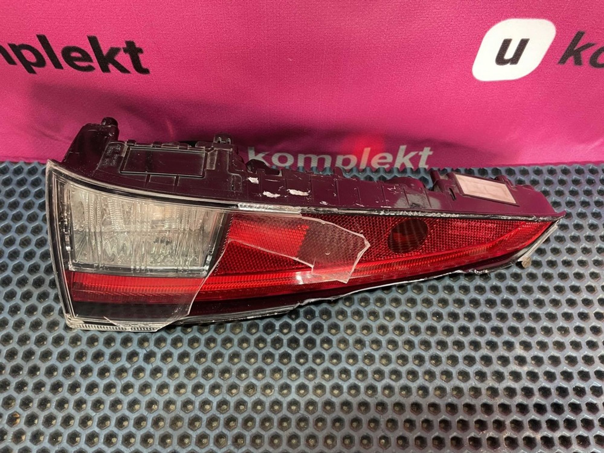 8158047010 Фонарь задний правый R Toyota Prius XW50, 2000 рублей, Нижний Новгород