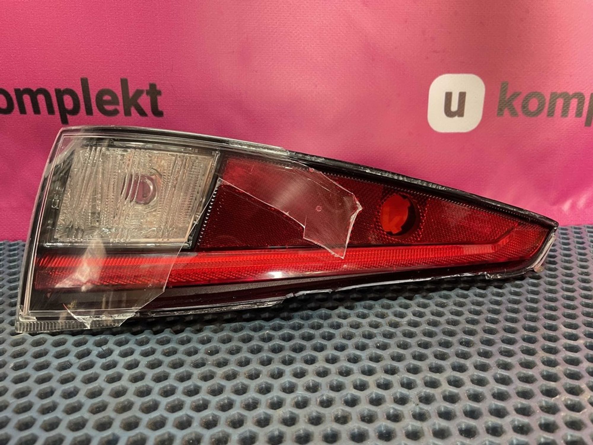 8158047010 Фонарь задний правый R Toyota Prius XW50, 2000 рублей, Нижний Новгород