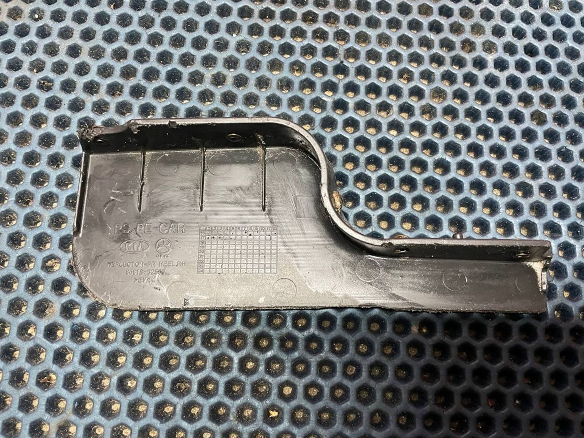 86818B2500 Брызговик передний правый R Kia Soul II, 900 рублей, Нижний Новгород