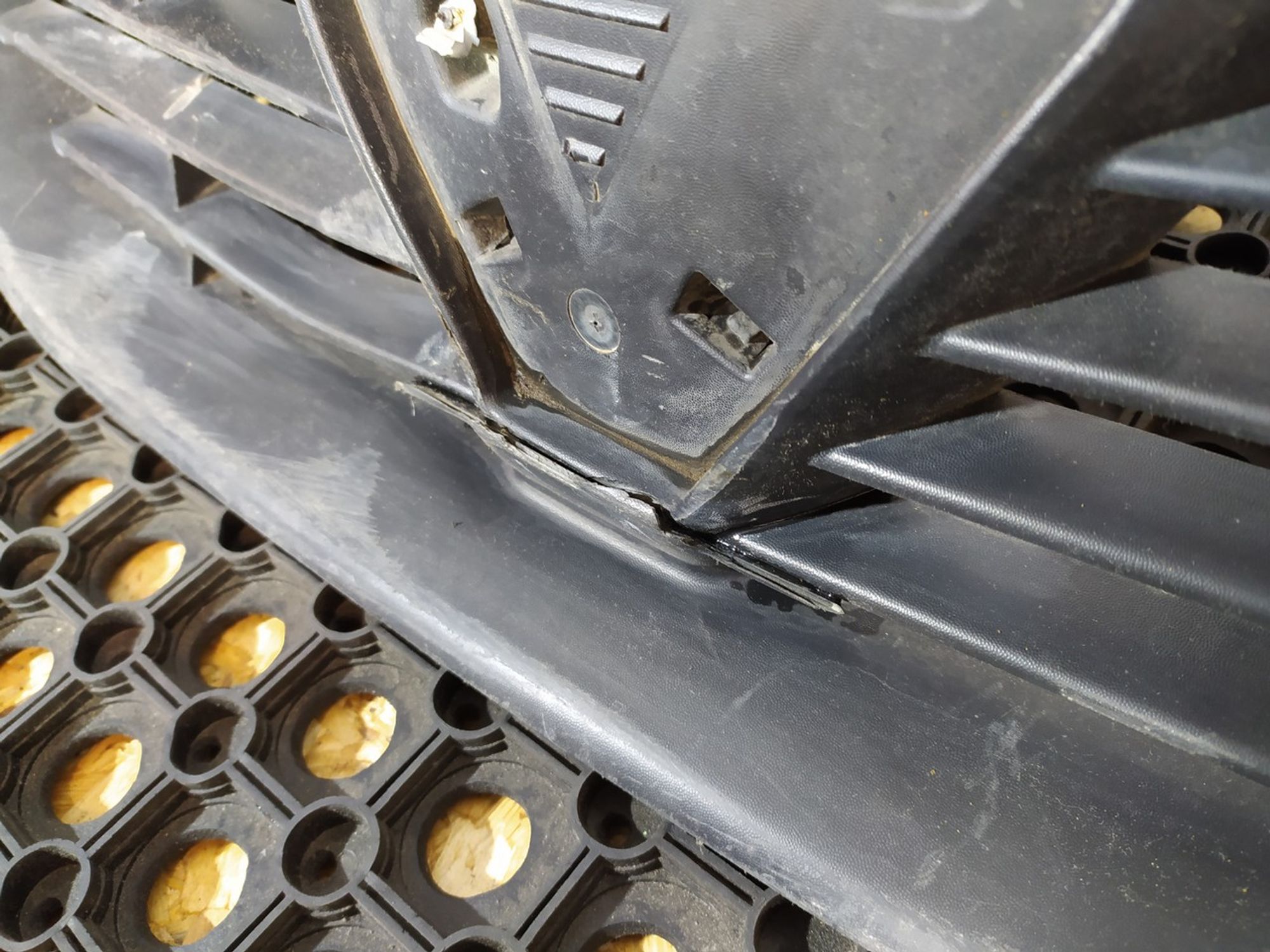 623105727R Решетка радиатора Renault Sandero II, 800 рублей, Нижний Новгород