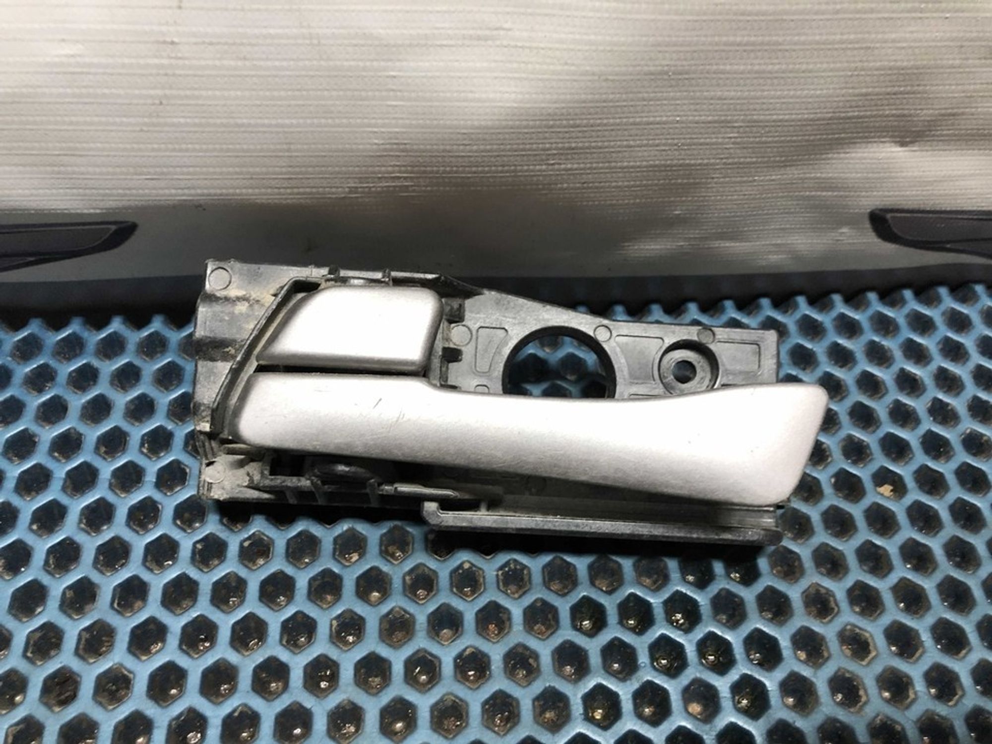 83613RB000 Ручка двери внутренняя задняя левая L Hyundai Solaris I, 400 рублей, Нижний Новгород