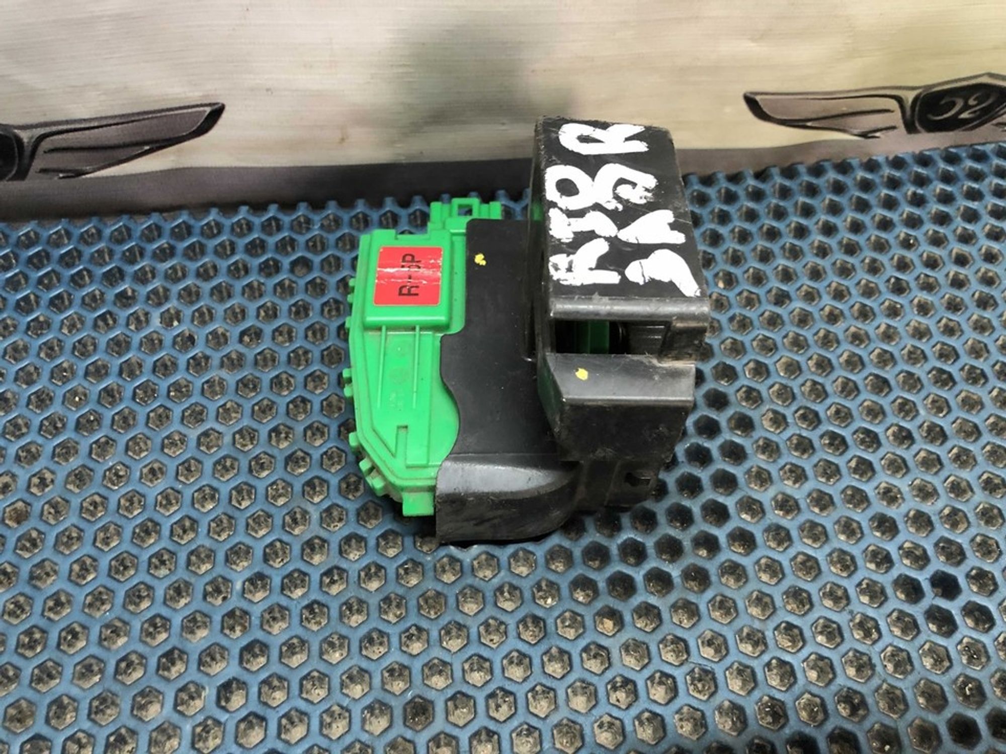 814201R020 Замок двери задней правой R Hyundai Solaris I, 900 рублей, Нижний Новгород