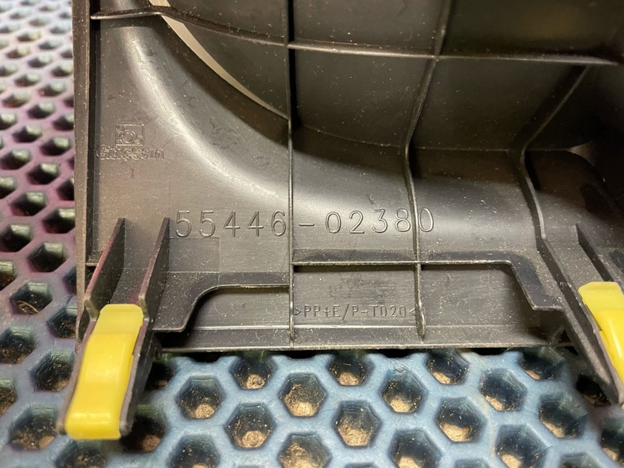 5544602380 Накладка торпеды Toyota Corolla E160/E170, 900 рублей, Нижний Новгород