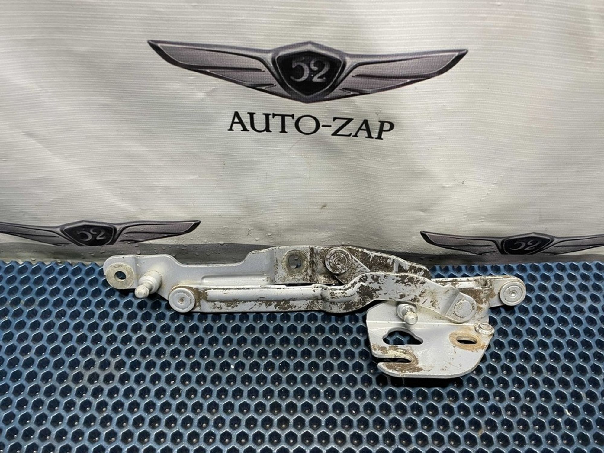 3B5827302A Петля крышки багажника правая R Volkswagen Passat B5, 600 рублей, Нижний Новгород