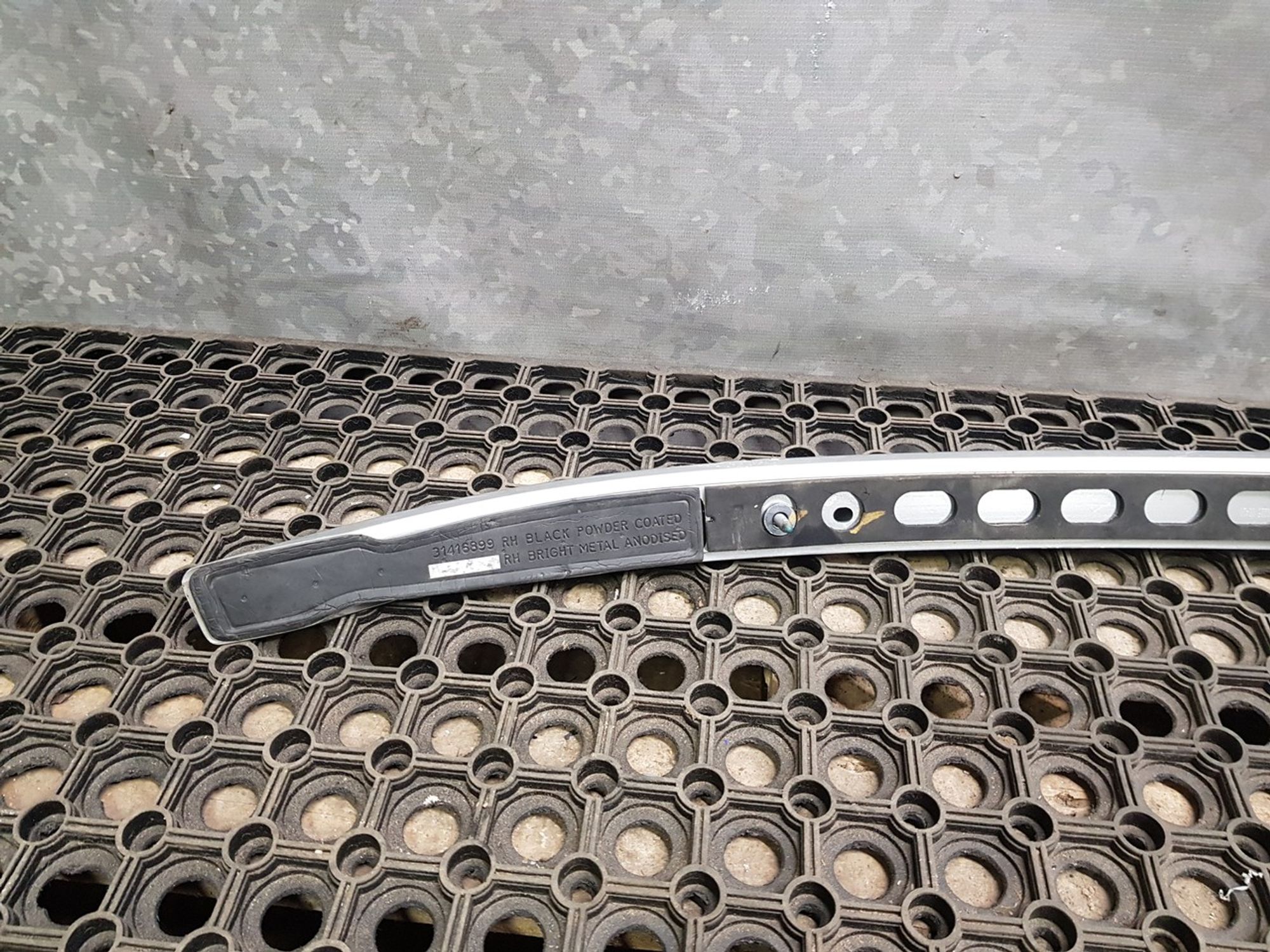 32216816 Рейлинг крыши правый R Volvo XC60 II, 5900 рублей, Нижний Новгород