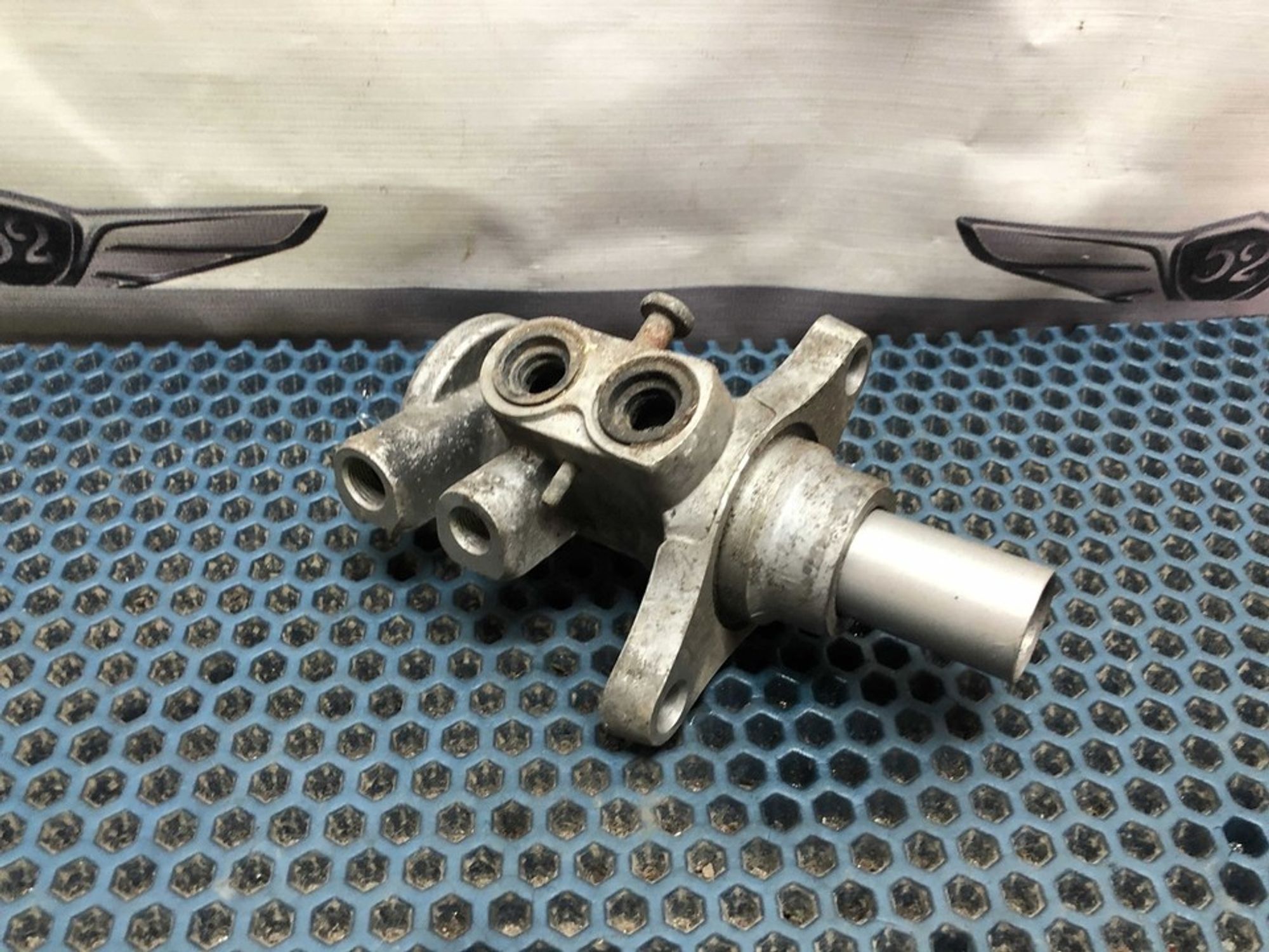 AV612140GA Главный тормозной цилиндр Ford Focus I, 900 рублей, Нижний Новгород