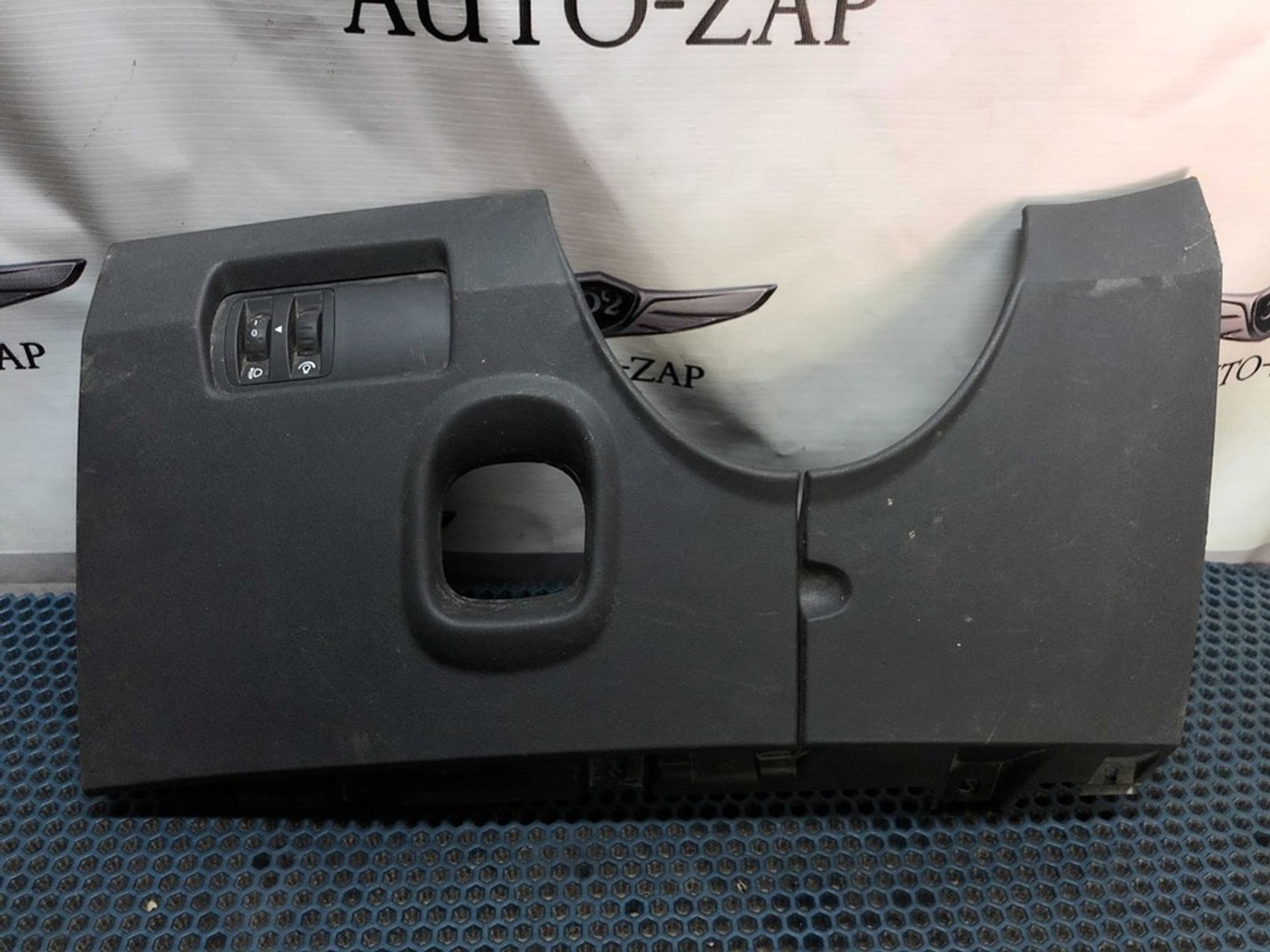 7701063937 Накладка торпедо подрулевая Renault Megane II, 900 рублей, Нижний Новгород