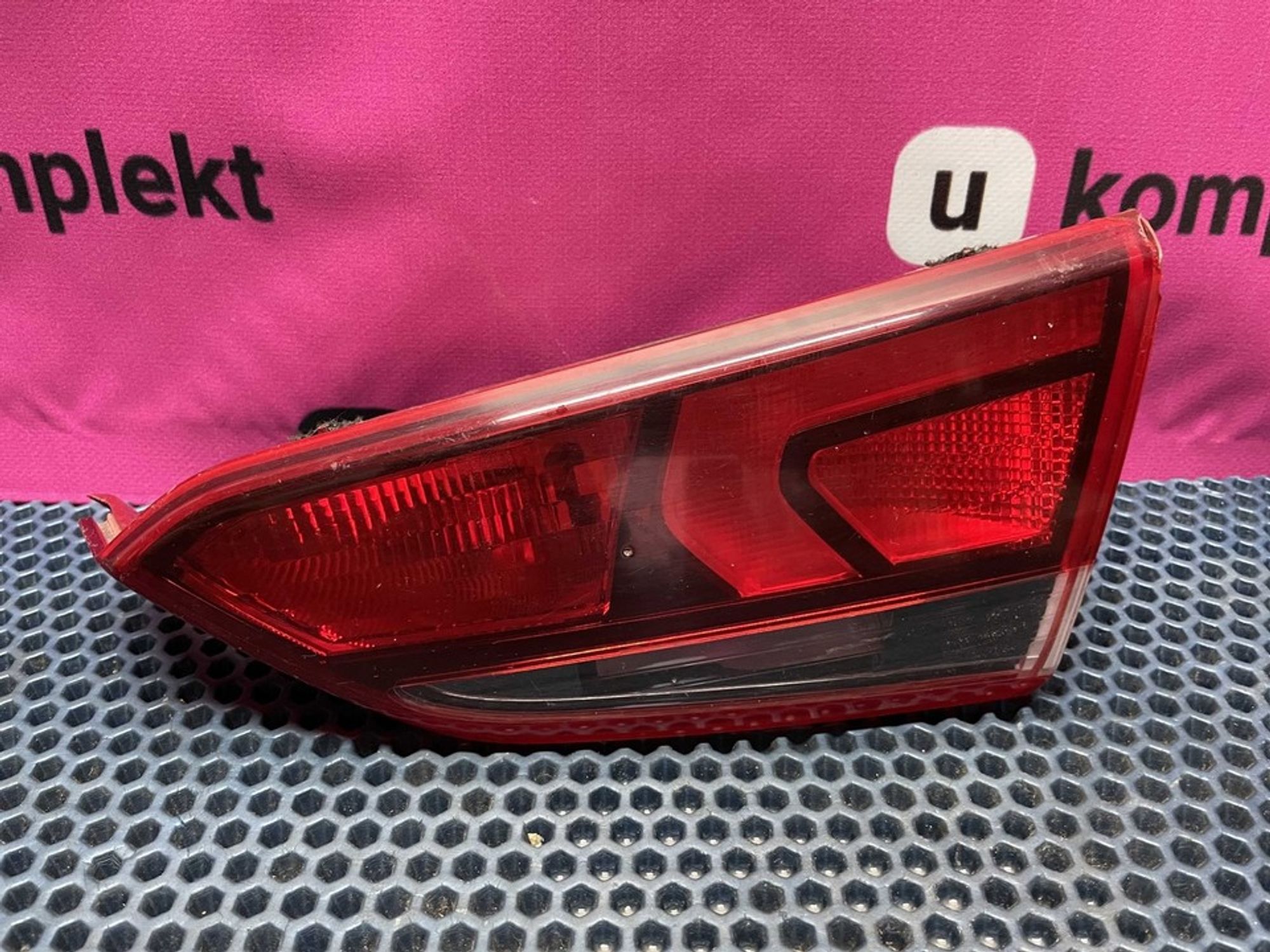 92404H5000 Фонарь задний правый внутренний R Hyundai Solaris II, 1000 рублей, Нижний Новгород