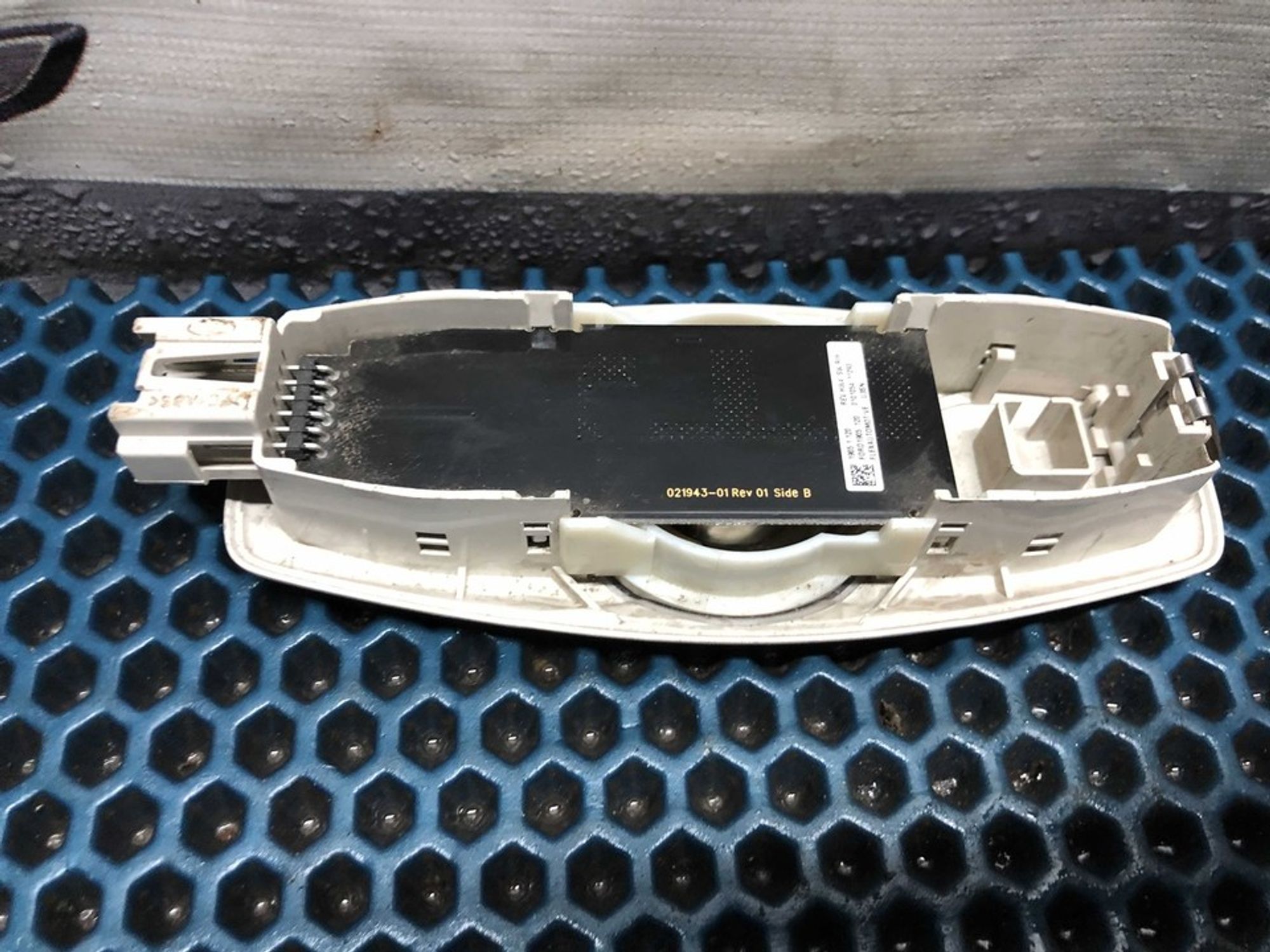 AM5113776BB Плафон внутреннего освещения Ford Focus III, 700 рублей, Нижний Новгород