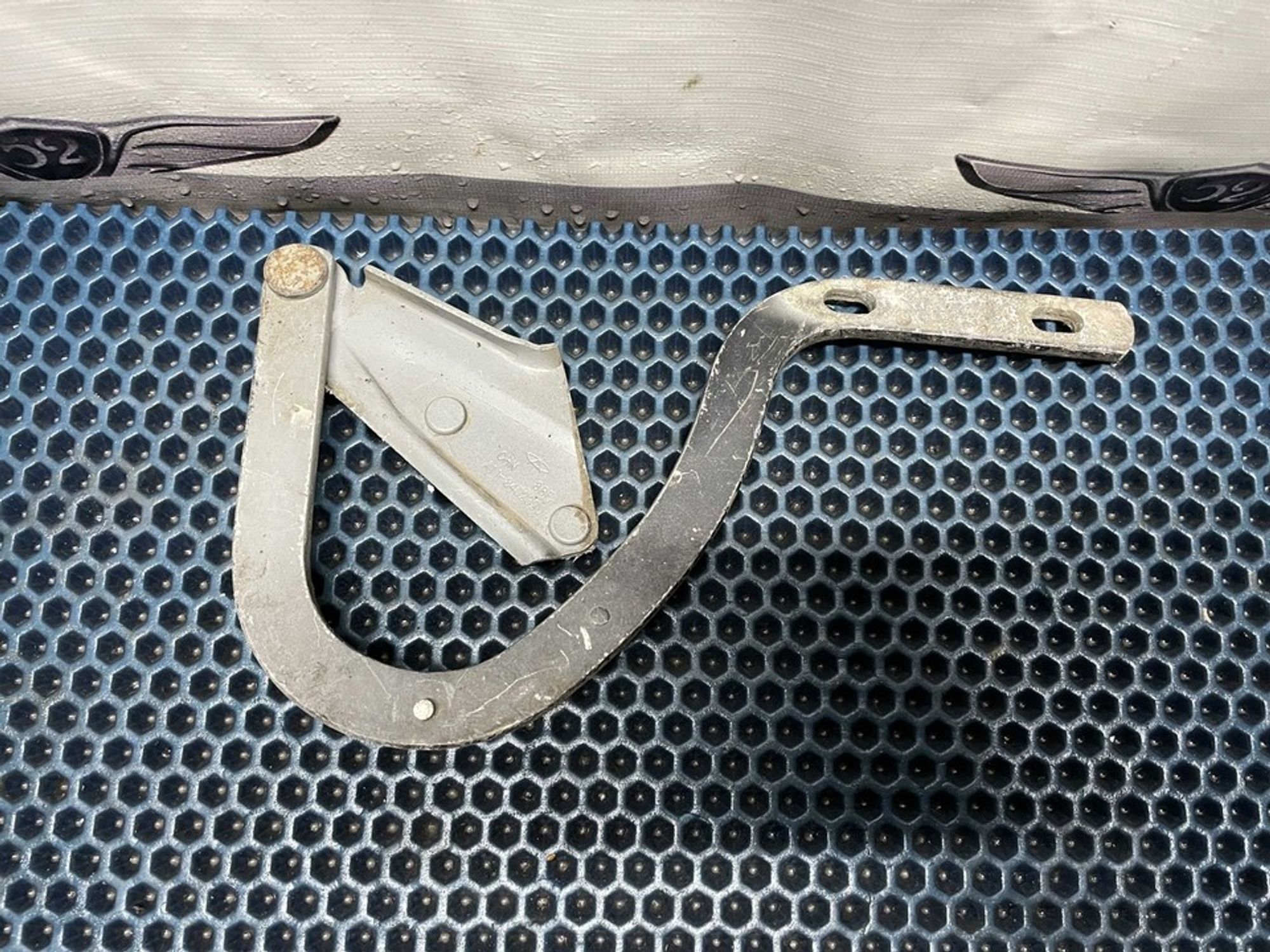 A118402320 Петля капота левая L Chery Amulet / A15, 400 рублей, Нижний Новгород