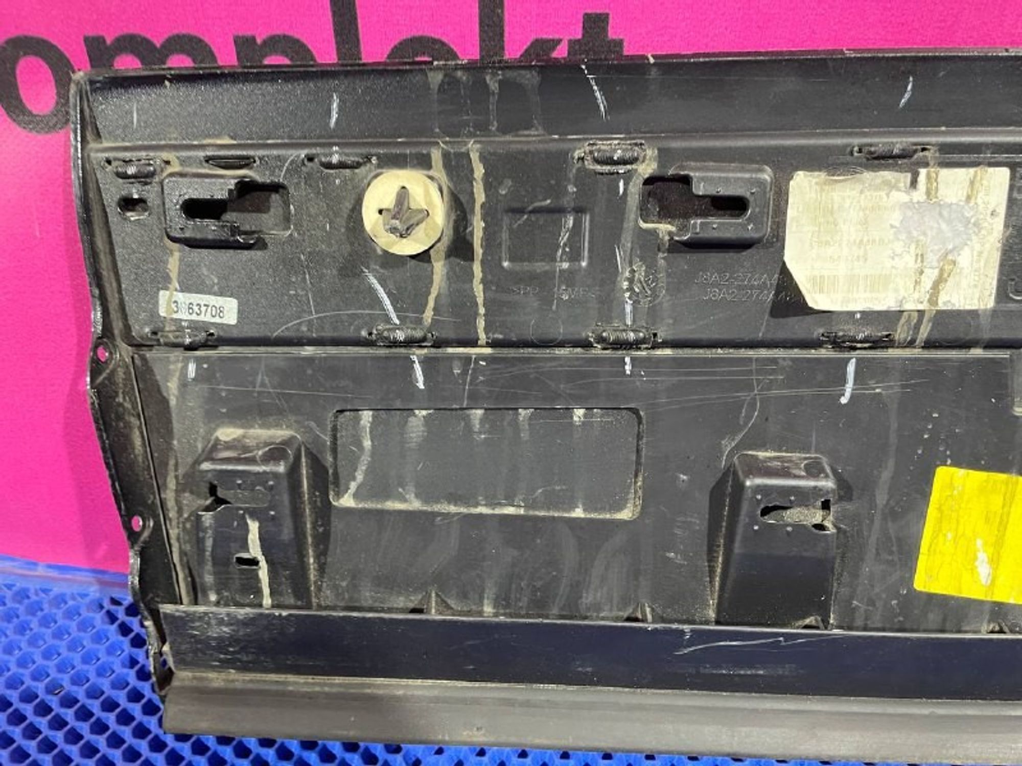 J8A2274A48A Молдинг двери задней правой R Land Rover Range Rover Velar, 1500 рублей, Нижний Новгород