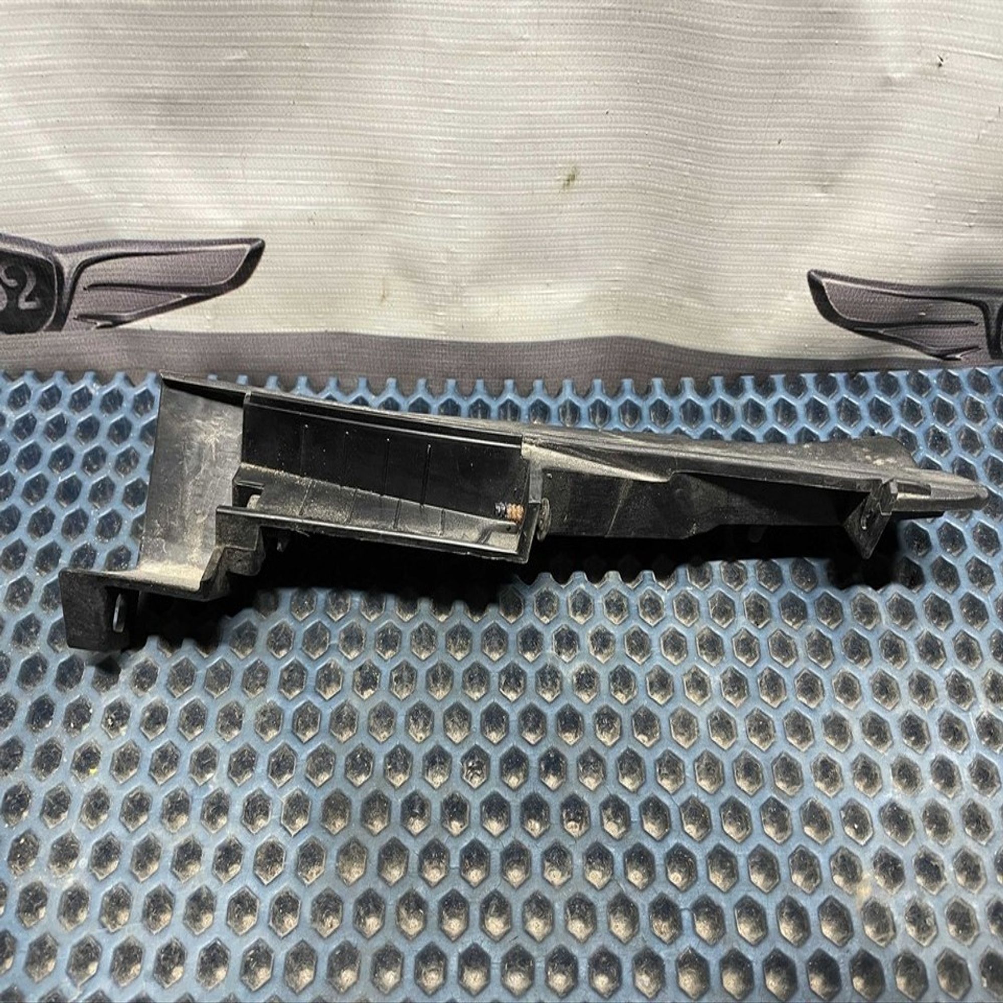 Кронштейн фары левой L Hyundai Solaris I, 800 рублей, Нижний Новгород