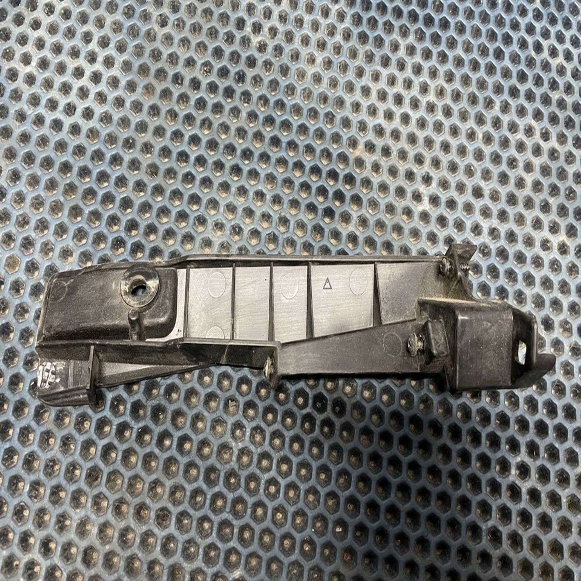 Кронштейн фары левой L Hyundai Solaris I, 800 рублей, Нижний Новгород