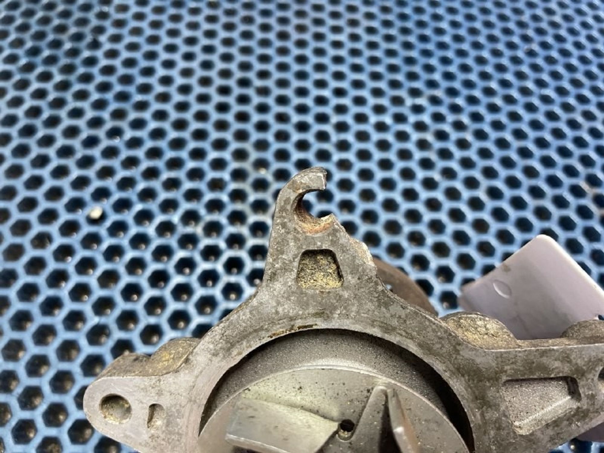 251002B710 Насос водяной Hyundai Elantra HD, 700 рублей, Нижний Новгород