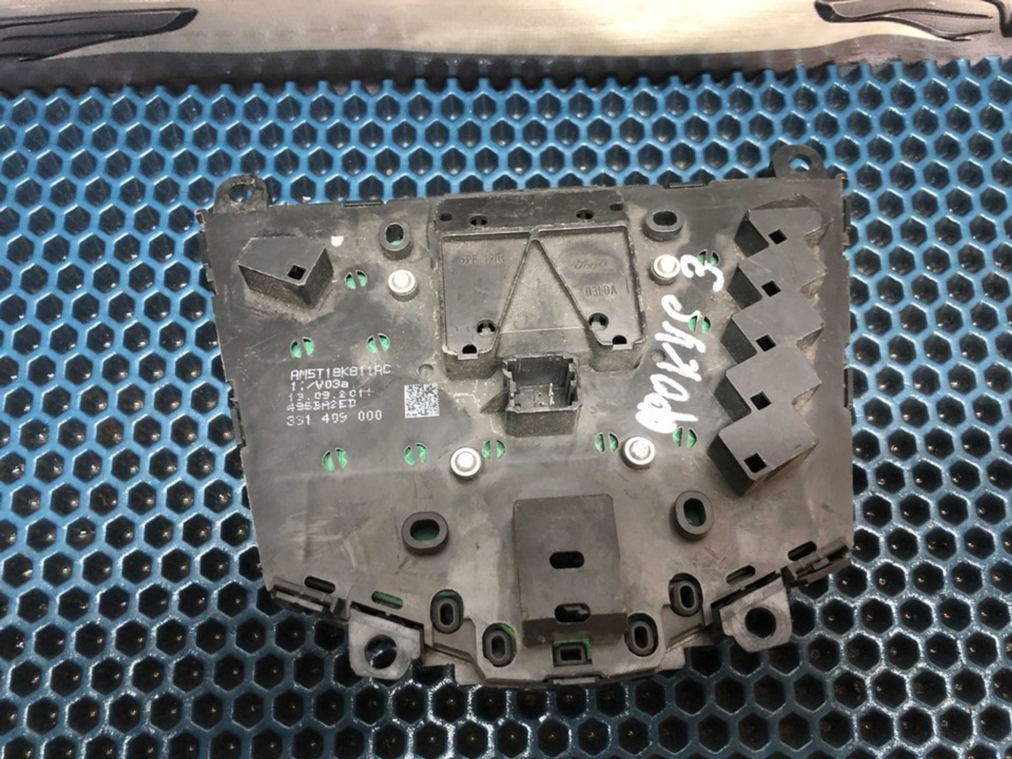 AM5T18K811AC Блок управления магнитолой Ford Focus III, 1000 рублей, Нижний Новгород