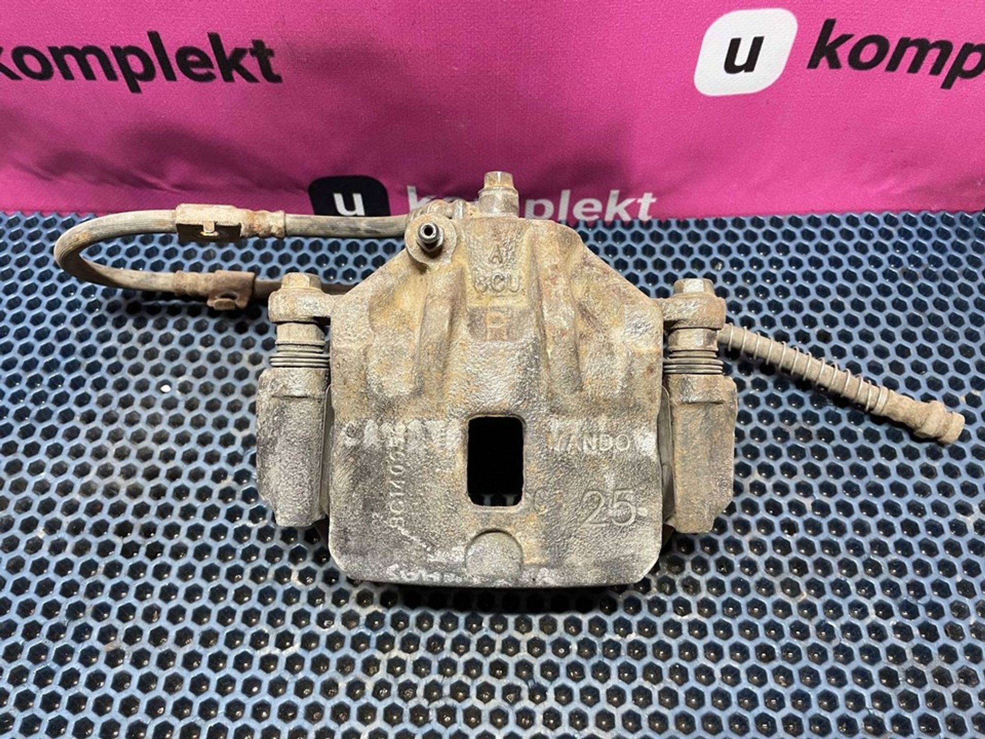 5819038A11 Суппорт передний правый R Hyundai Coupe II, 1200 рублей, Нижний Новгород