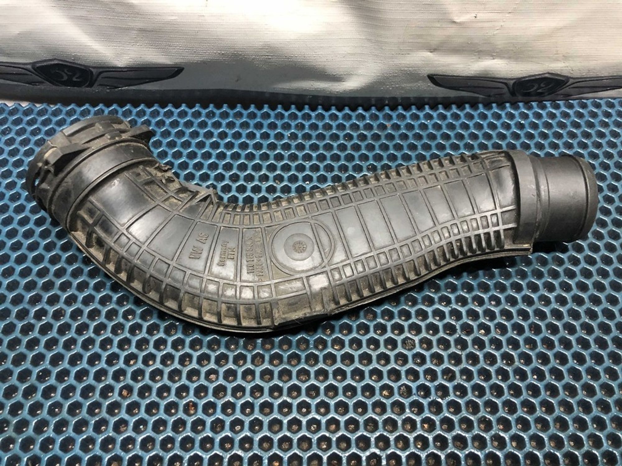 1K0145840R Патрубок интеркулера Volkswagen Golf IV, 1000 рублей, Нижний Новгород